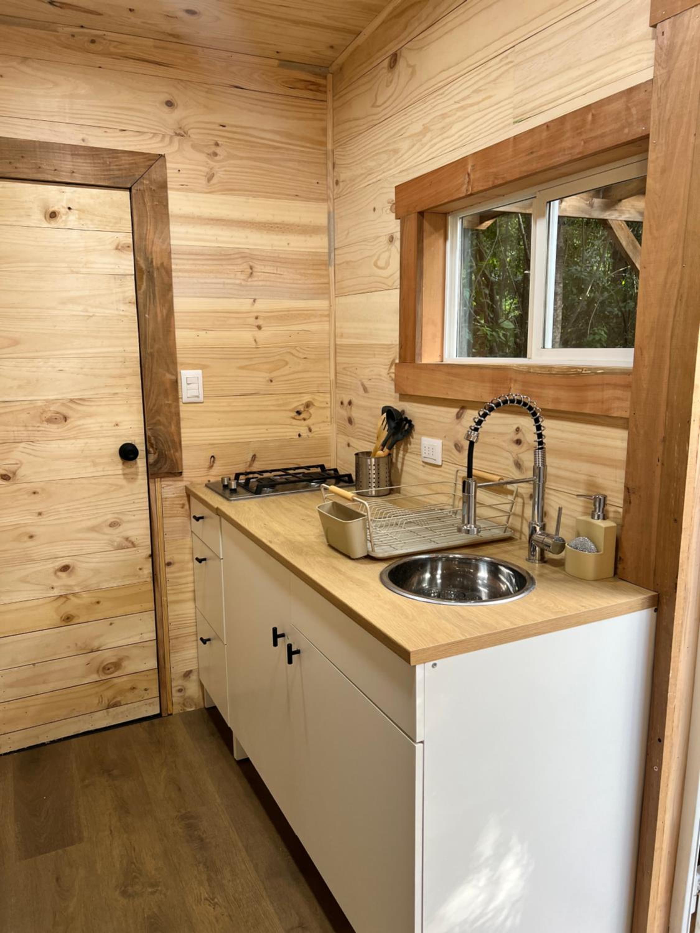 Mobile Home photo 3