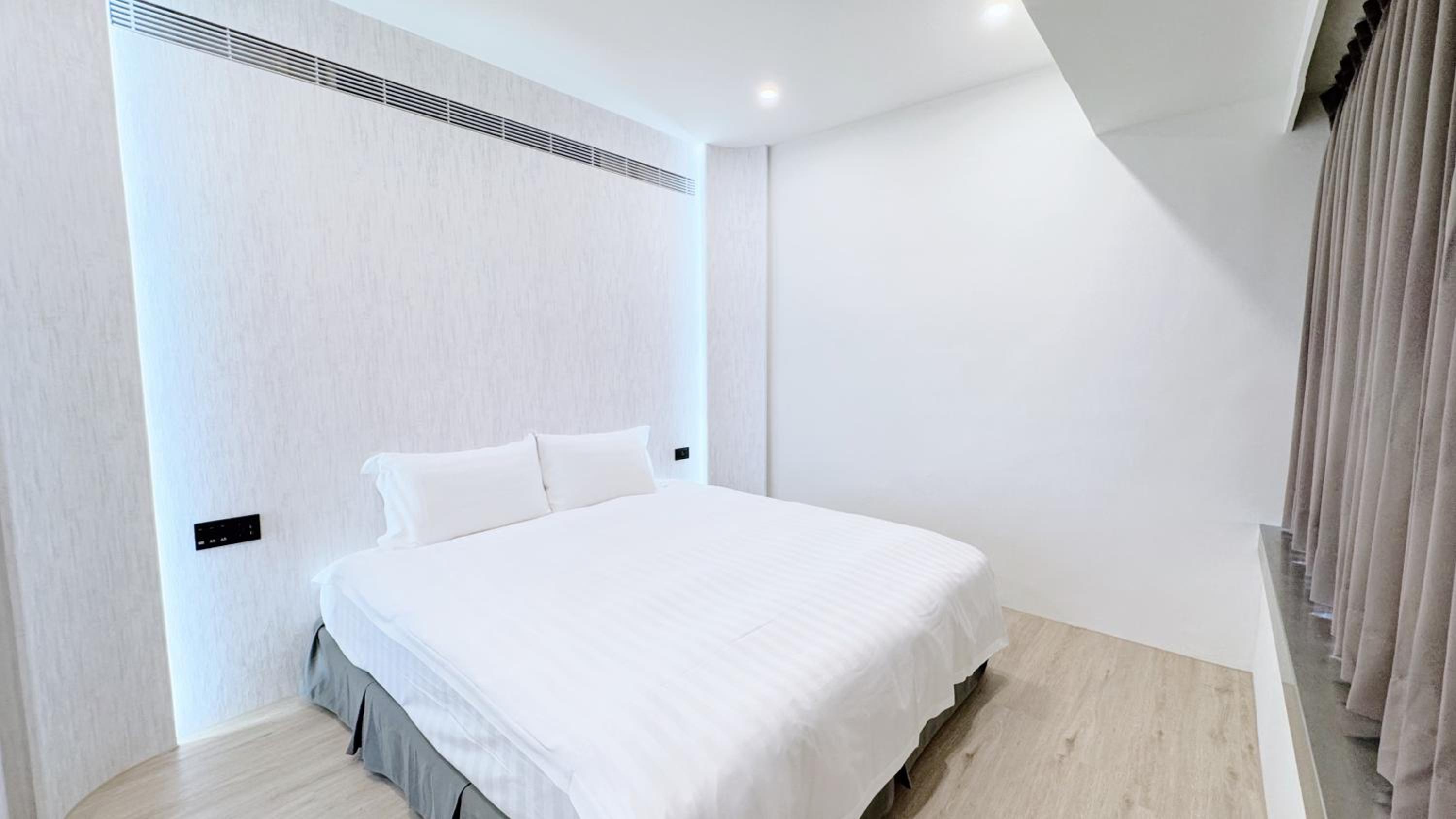 Deluxe Double Room with Bath photo 1