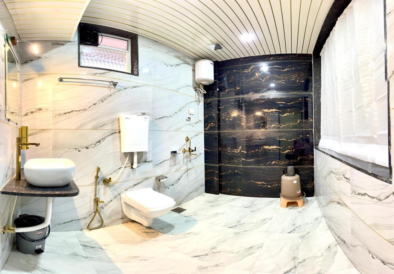 Superior King Room photo 1