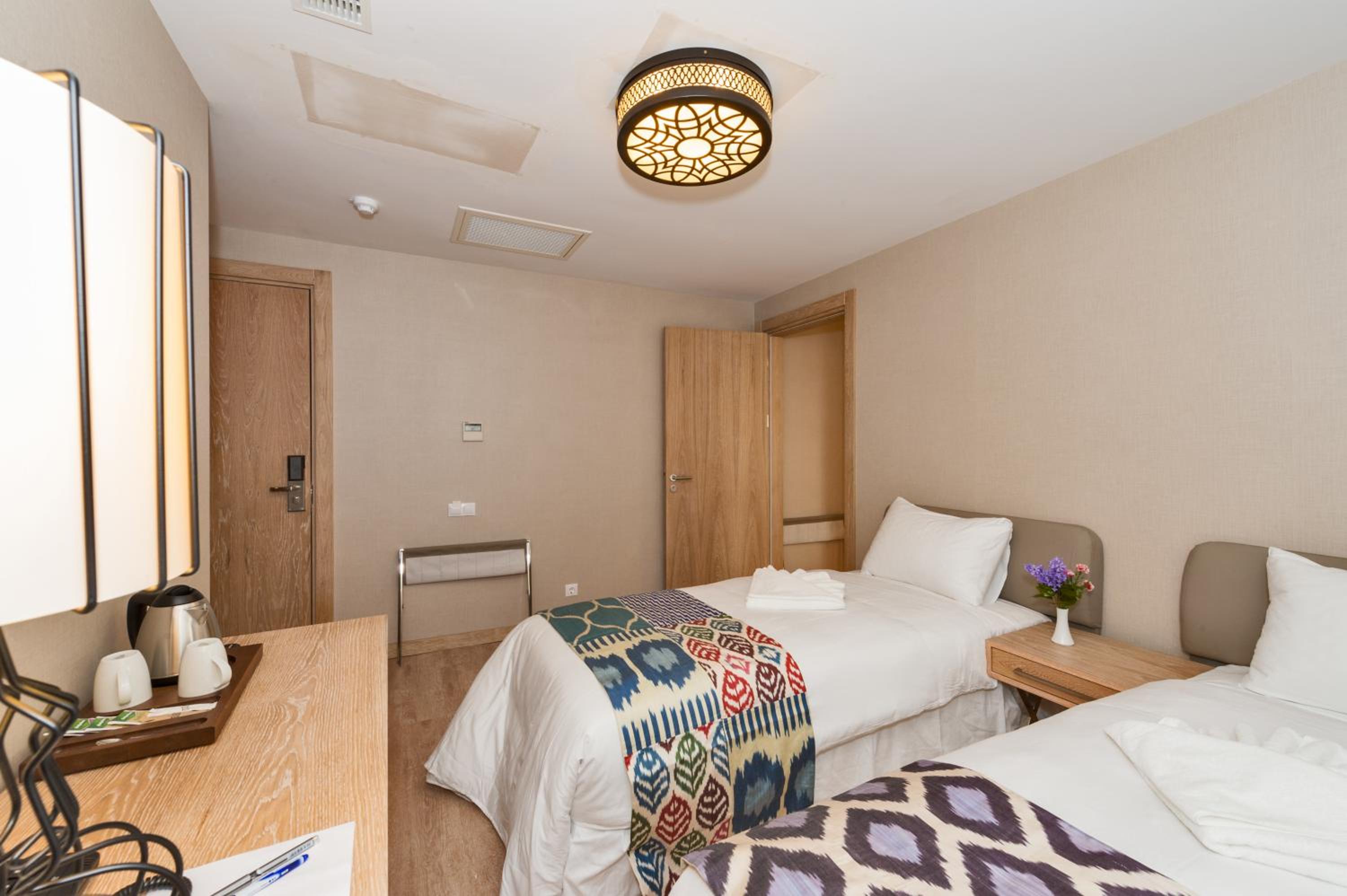 Deluxe Family Suite photo 1