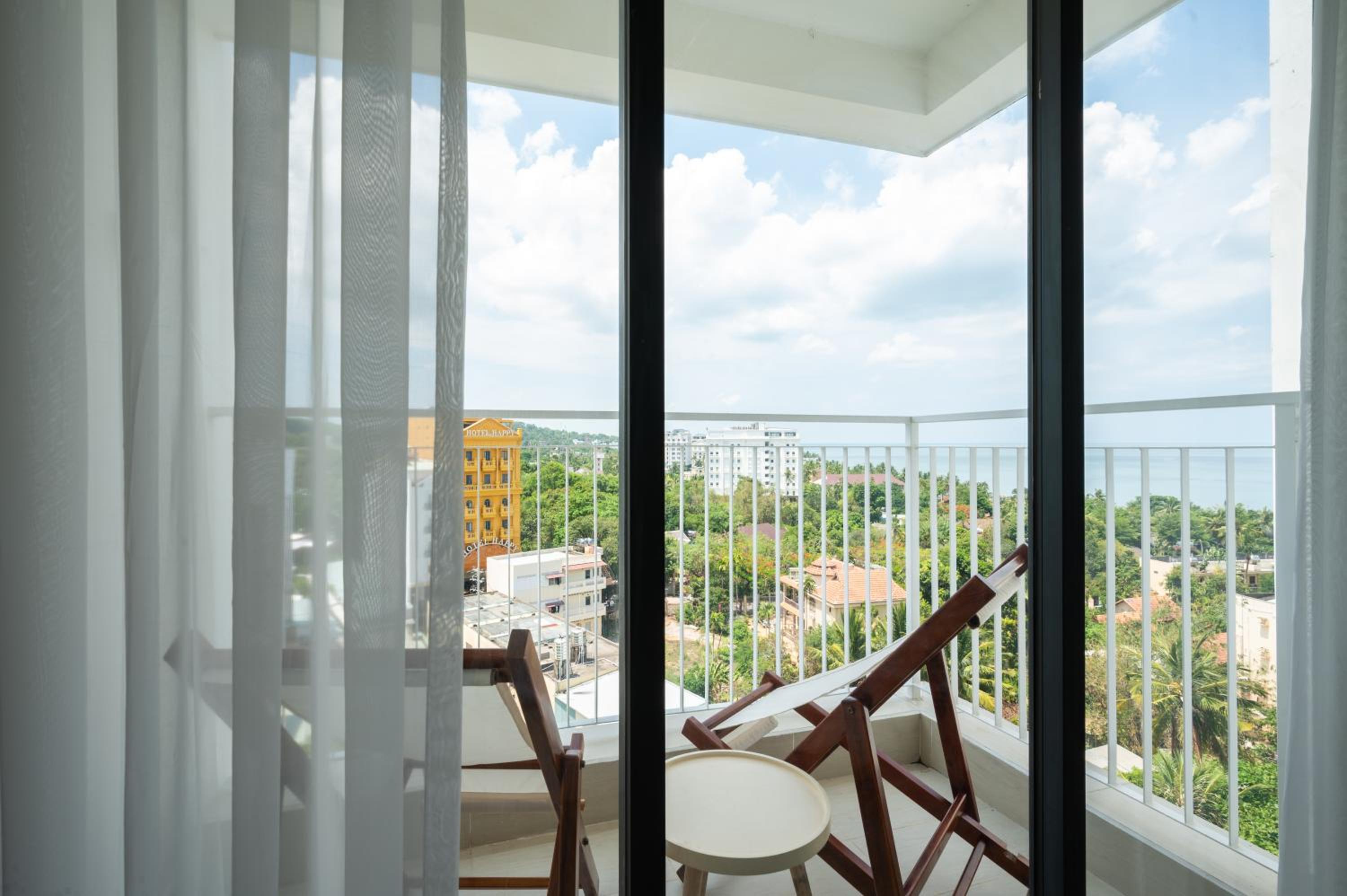 Triple Room with Sea View - Photo 11