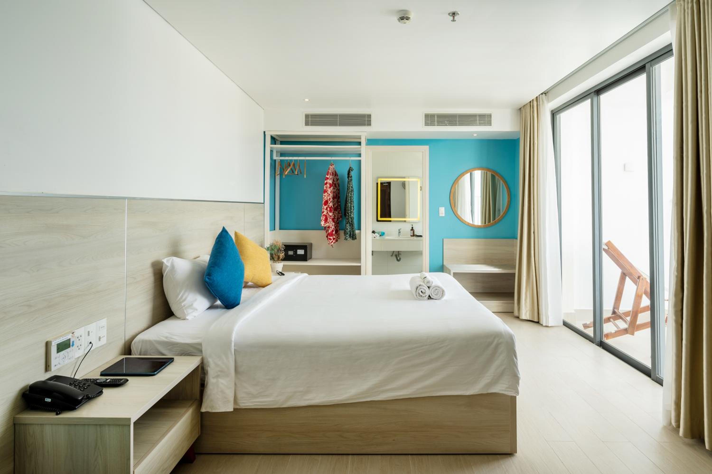 Triple Room with Sea View - Photo 3