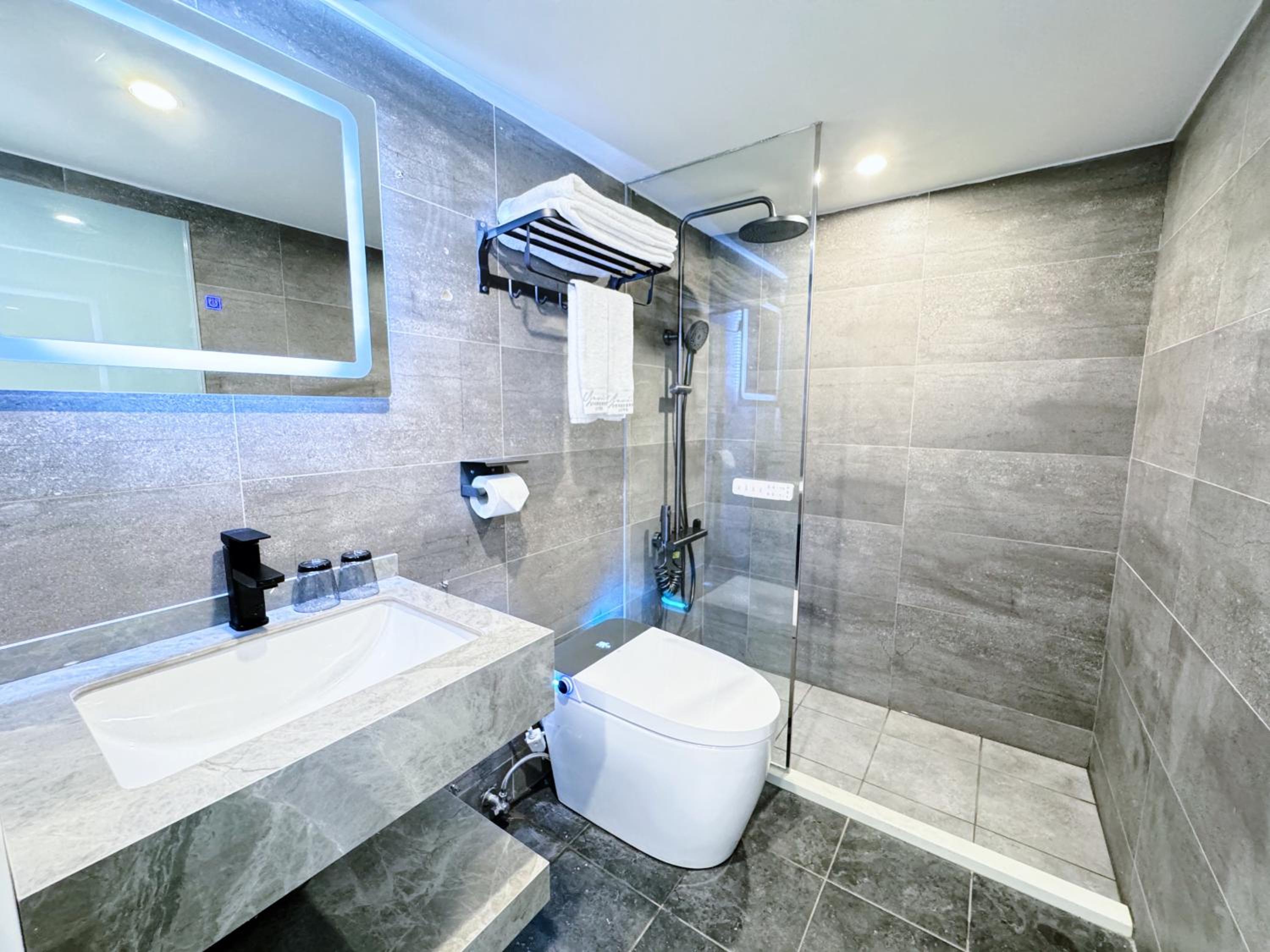 Deluxe Triple Room photo 1