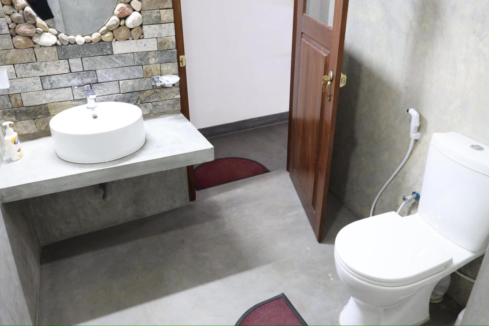 Deluxe Double Room with Balcony photo 1