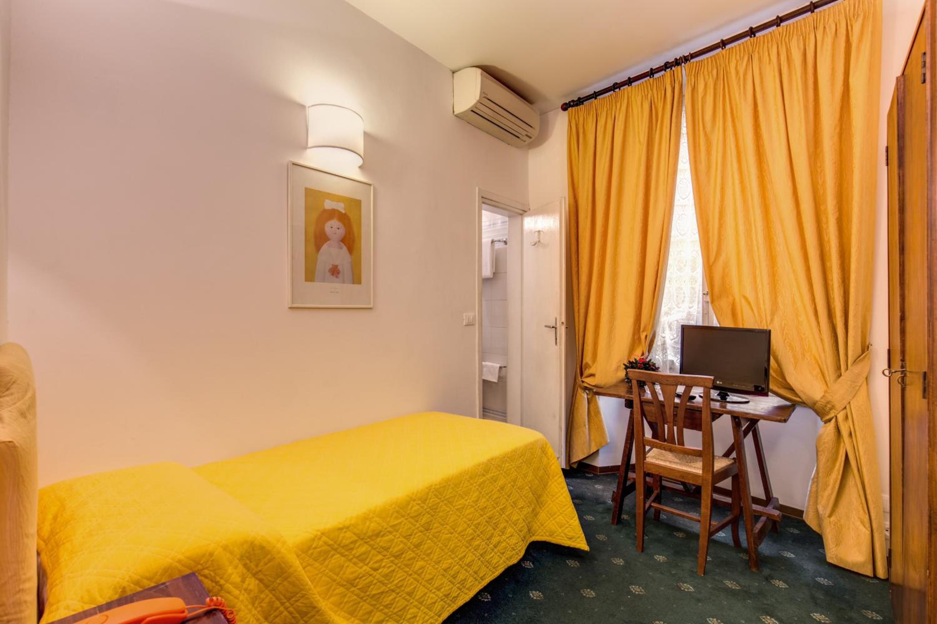 Single Room photo 1