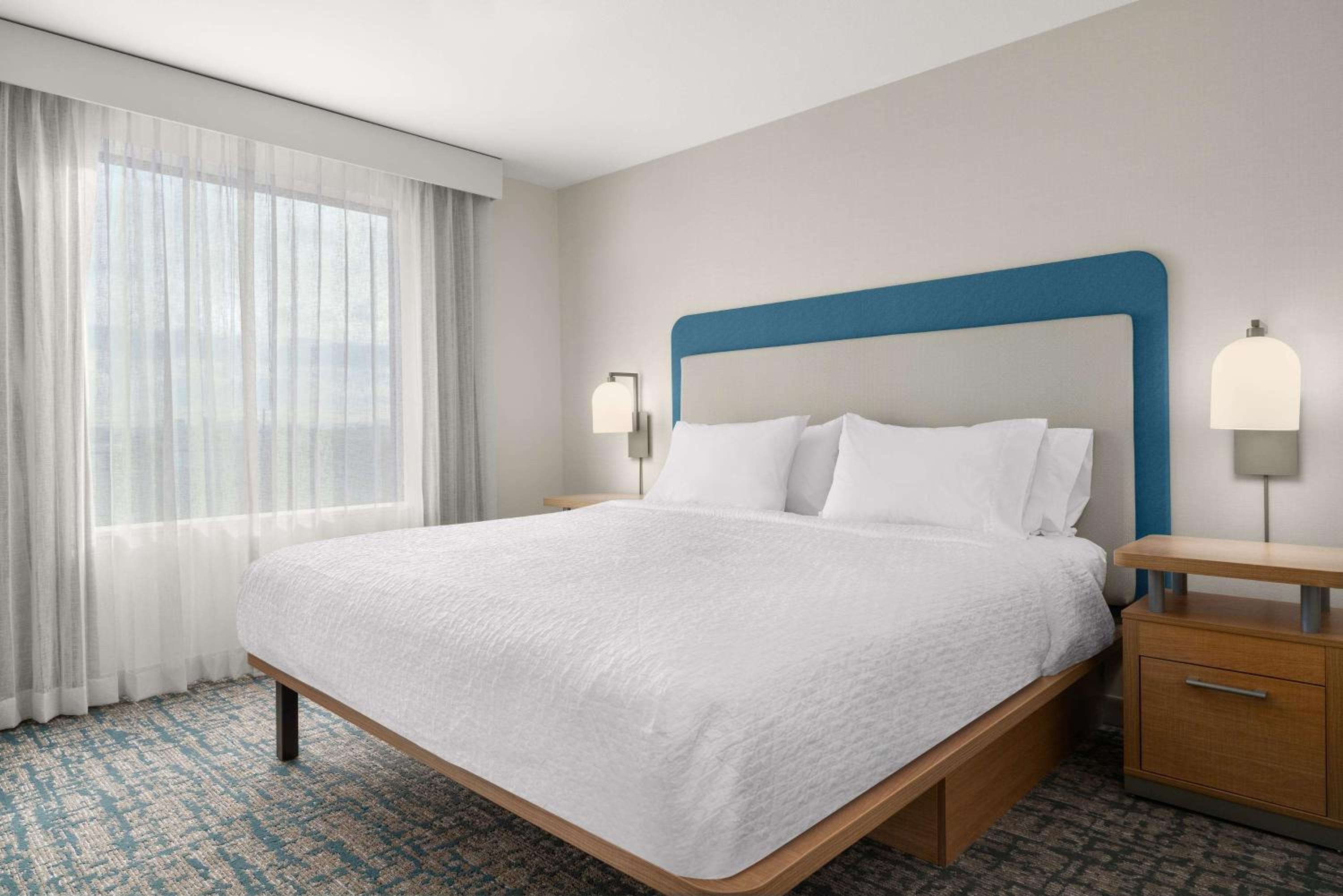 King Suite - Hearing Accessible - Photo 2