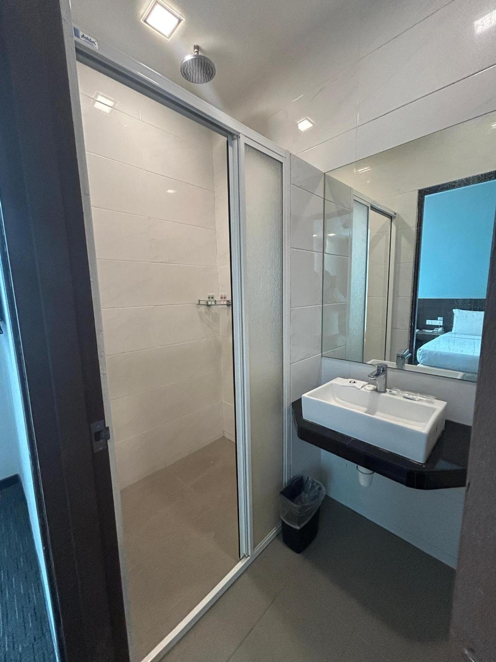 Double or Twin Room photo 3