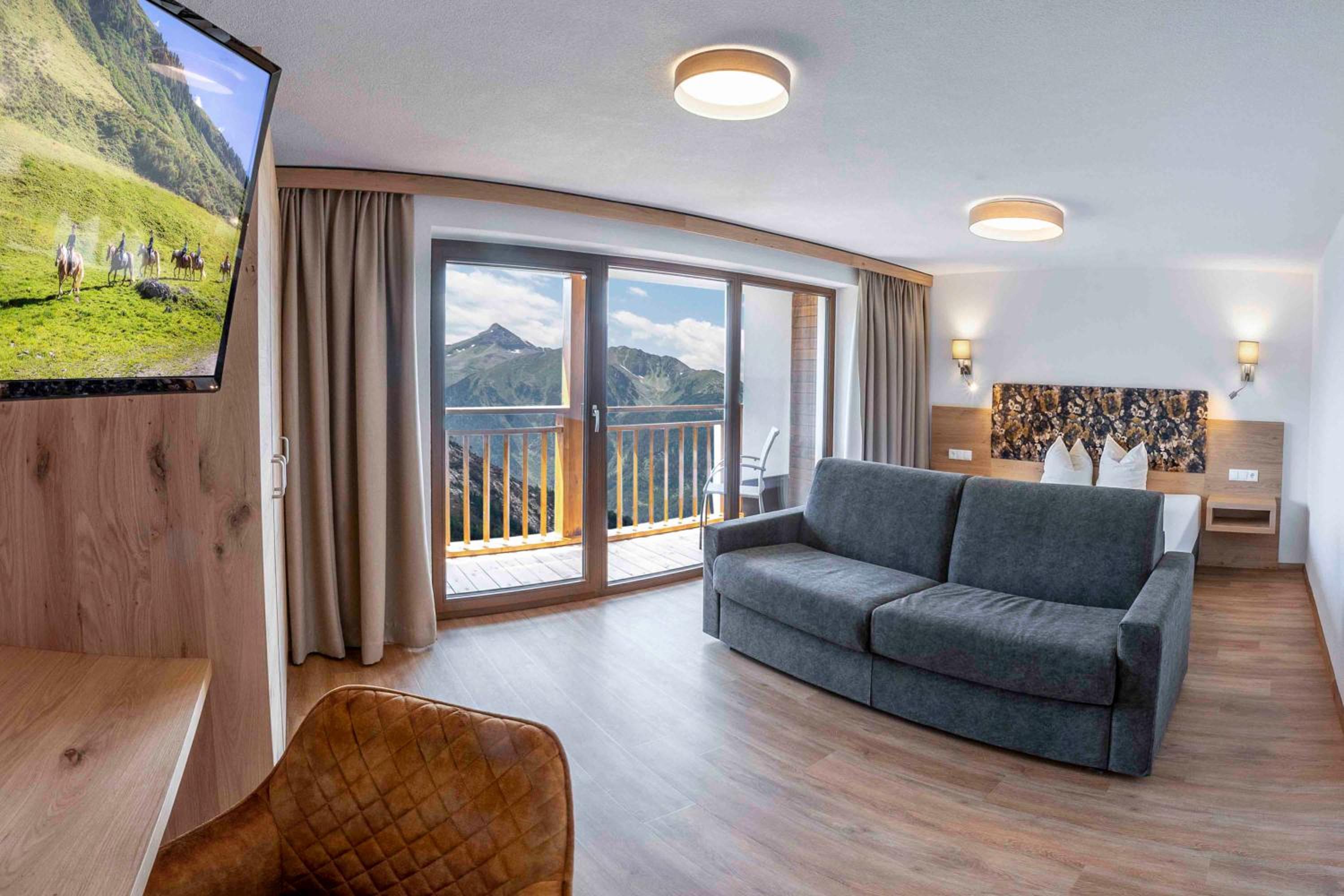 Deluxe Double Room with Balcony
