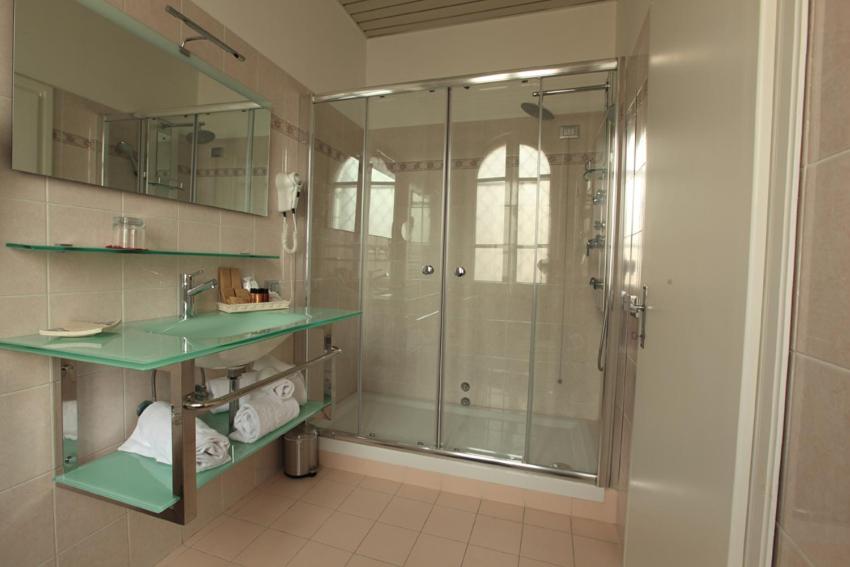 Deluxe Room with Terrace photo 2