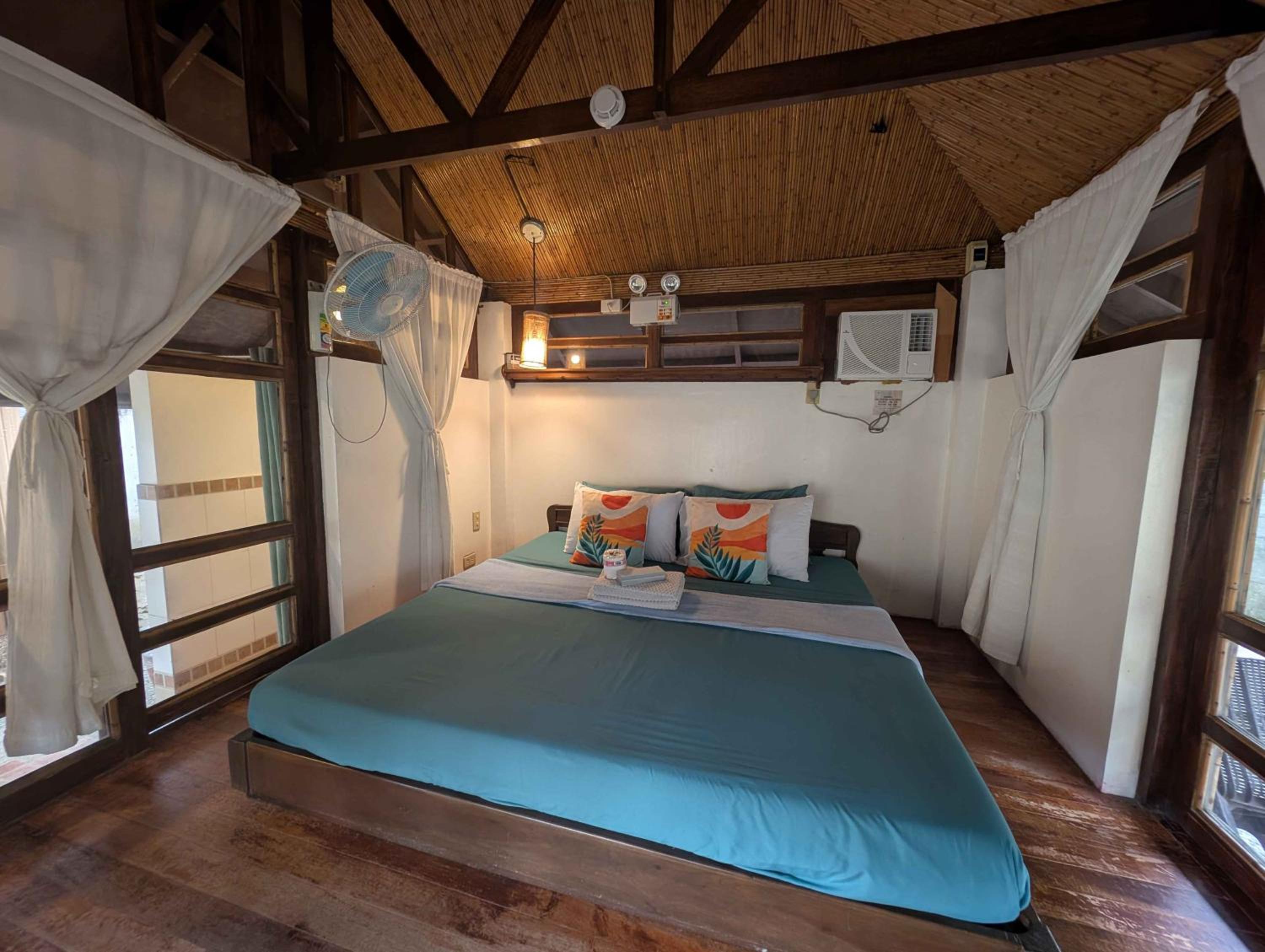 One-Bedroom Bungalow photo 2