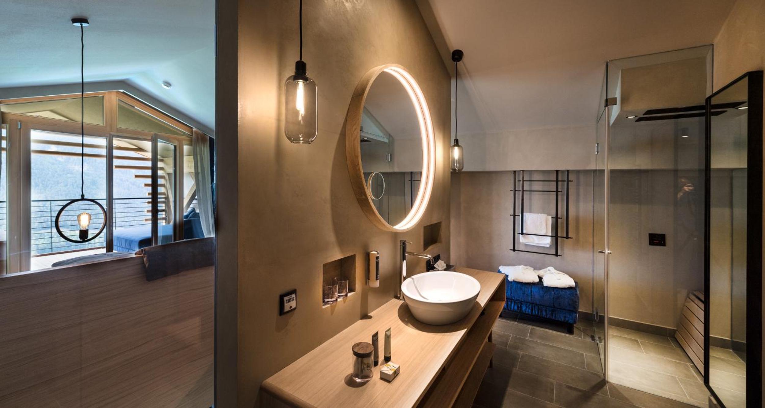 King Suite with Spa Bath
