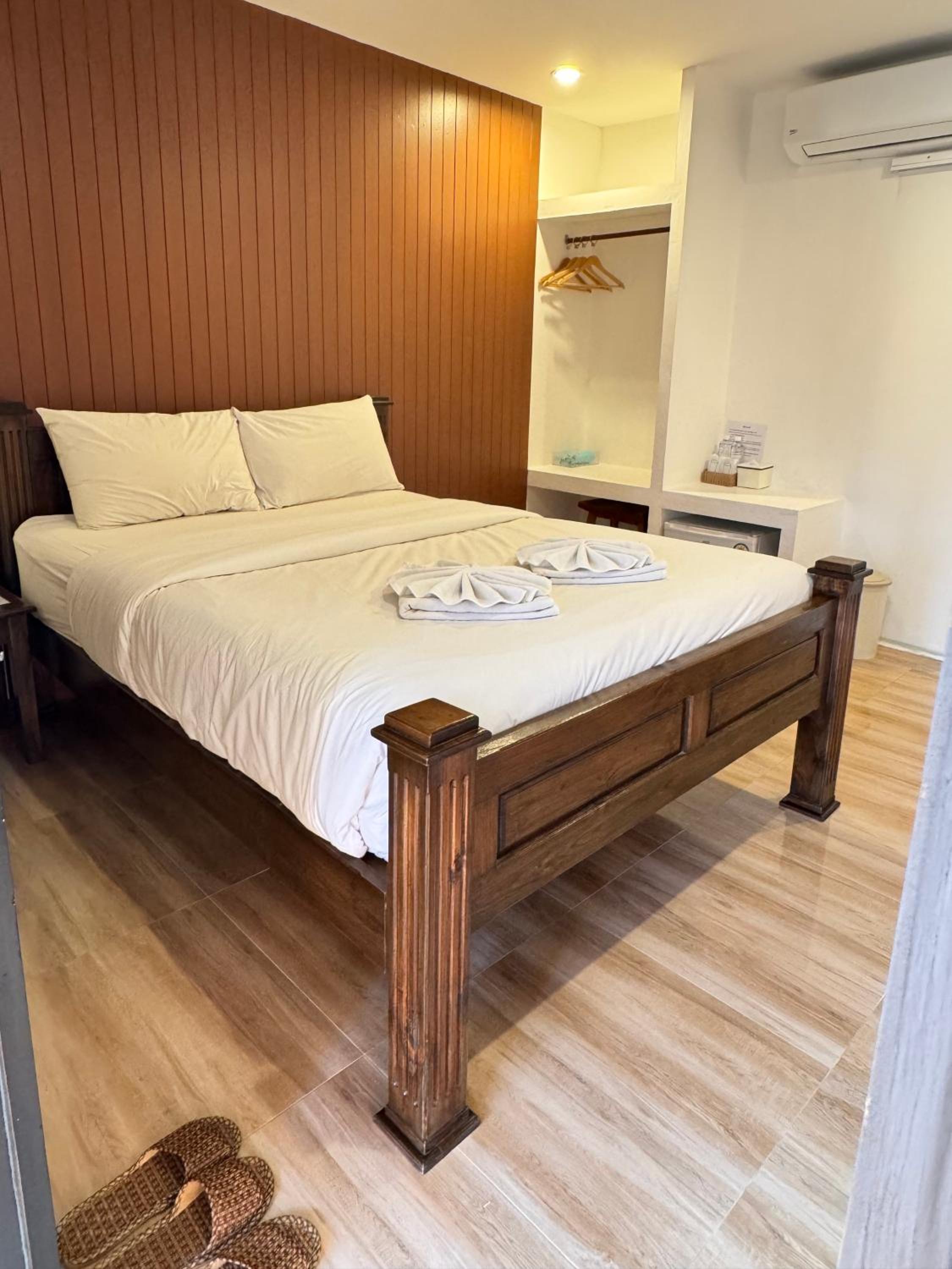 Standard Double Room with City View