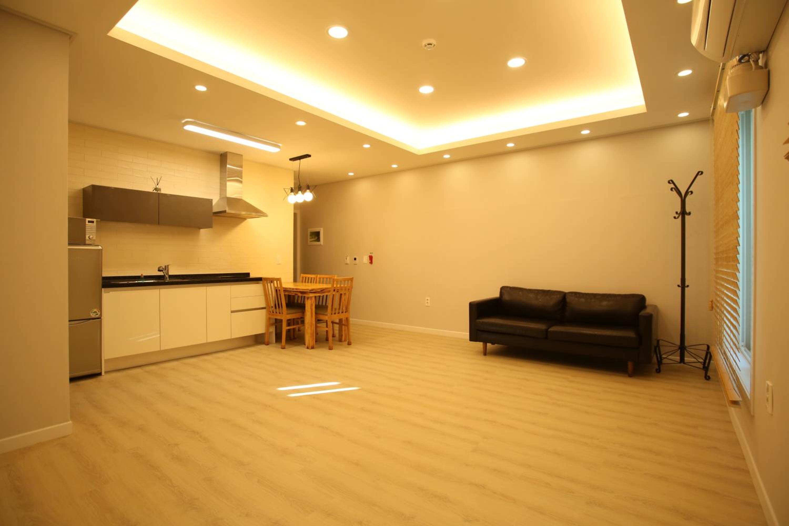 Family Room photo 2
