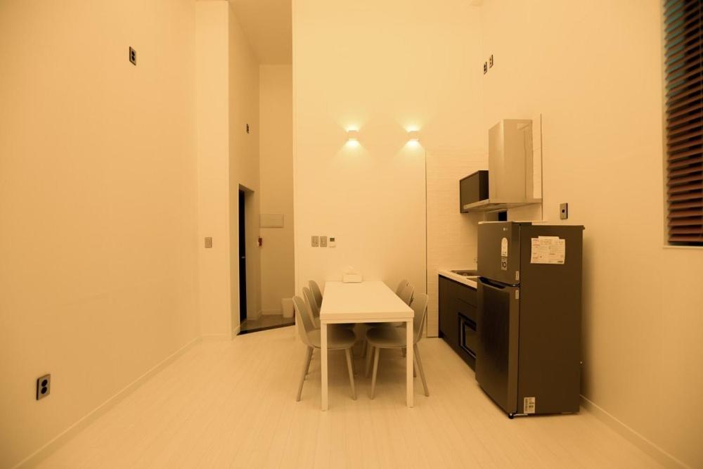 Quadruple Room 7 photo 3