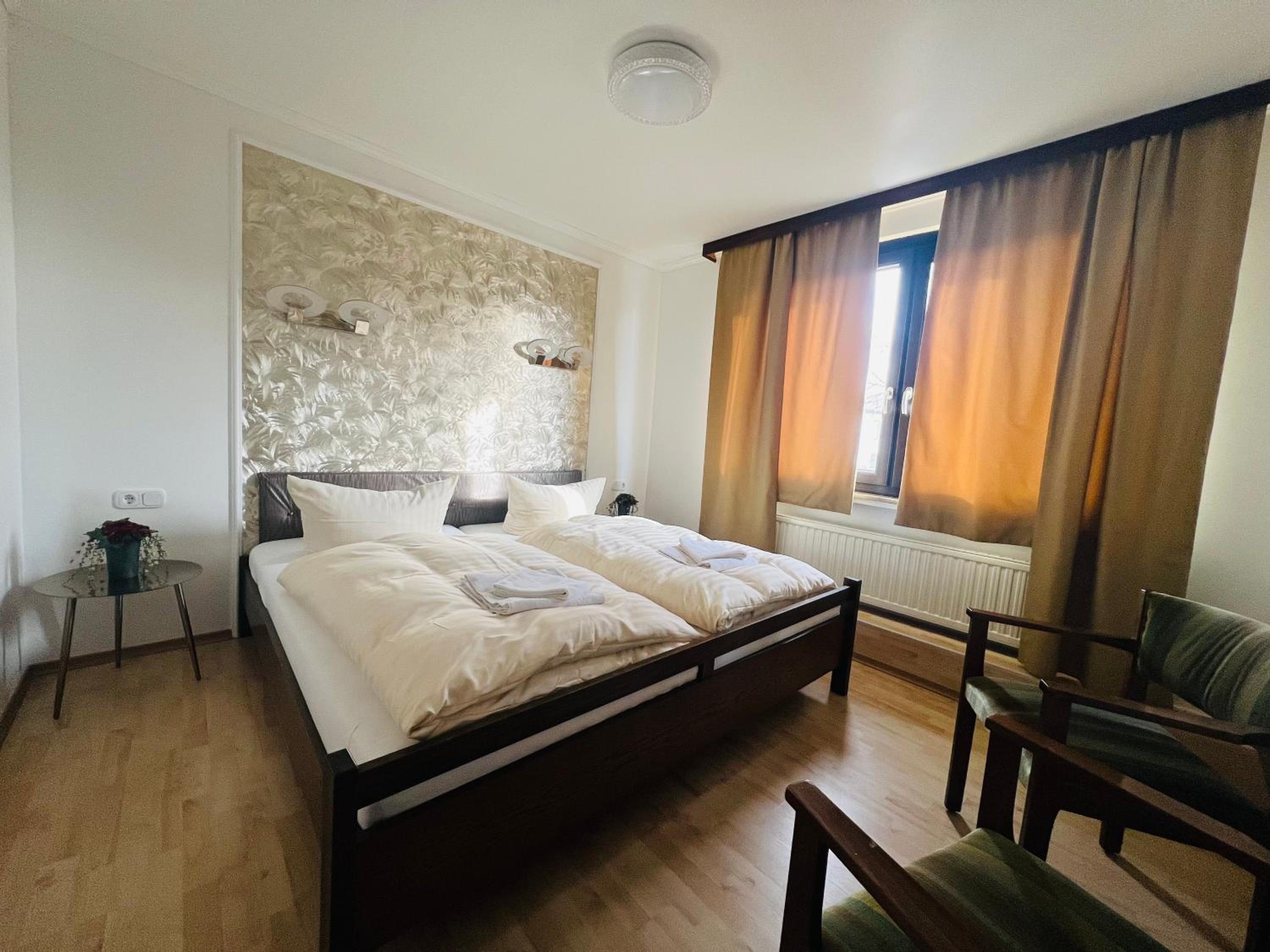 Double Room - Photo 1