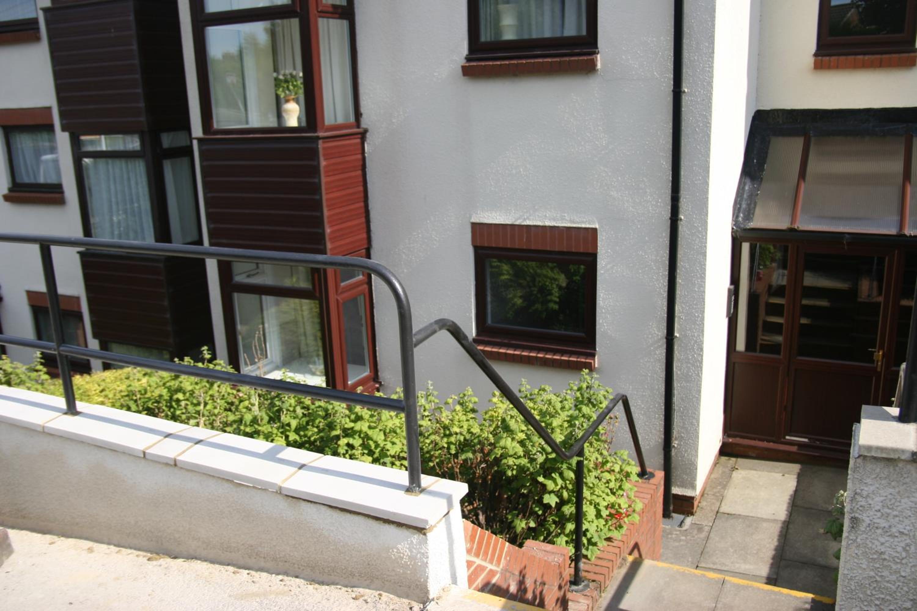 Apartment - Ground Floor photo 2