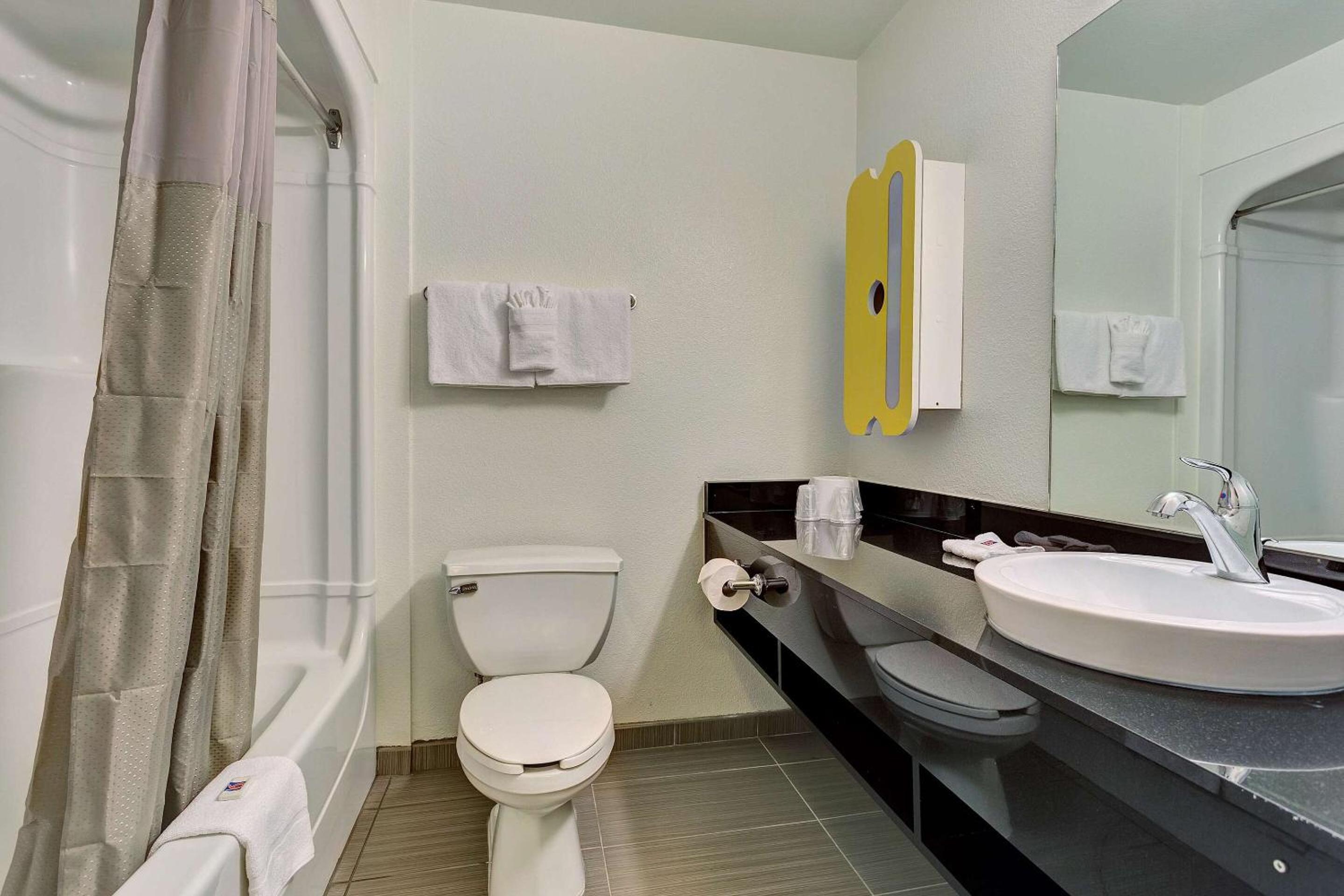 1 King Bed | Mob Access | Tub | Non-Smoking, Mini Fridge photo 3