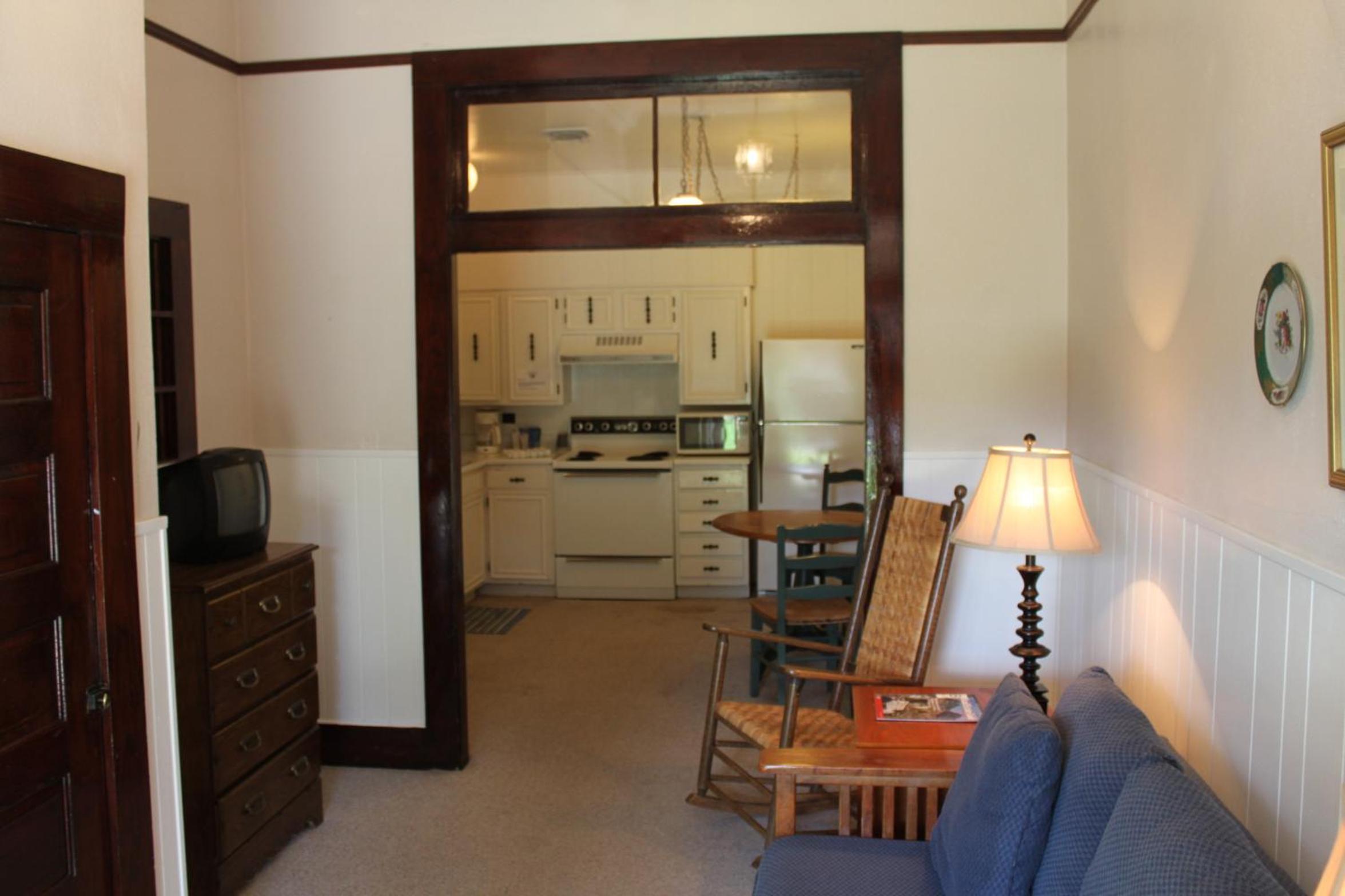 One-Bedroom Suite with Kitchen