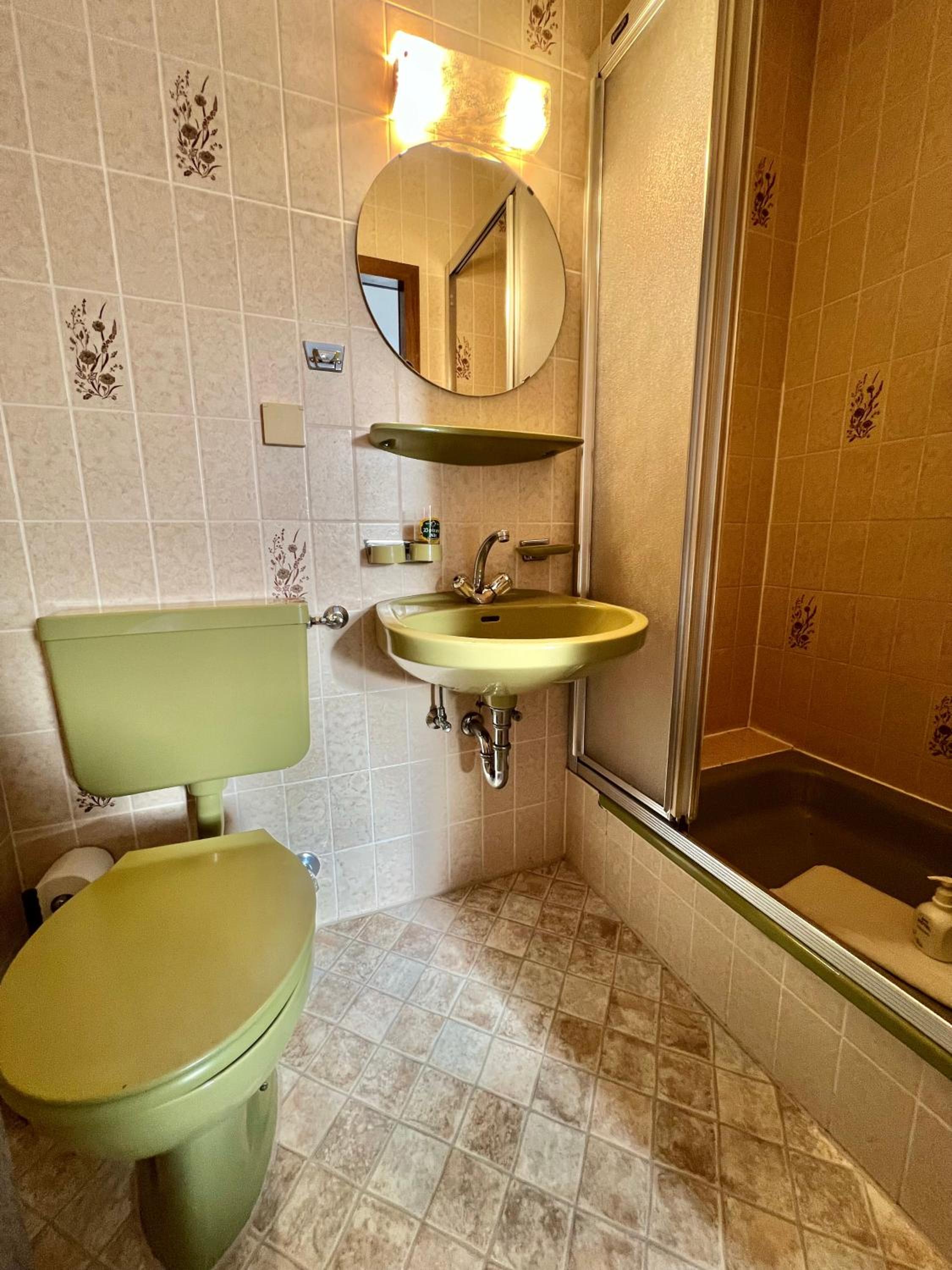 Double Room - Photo 5