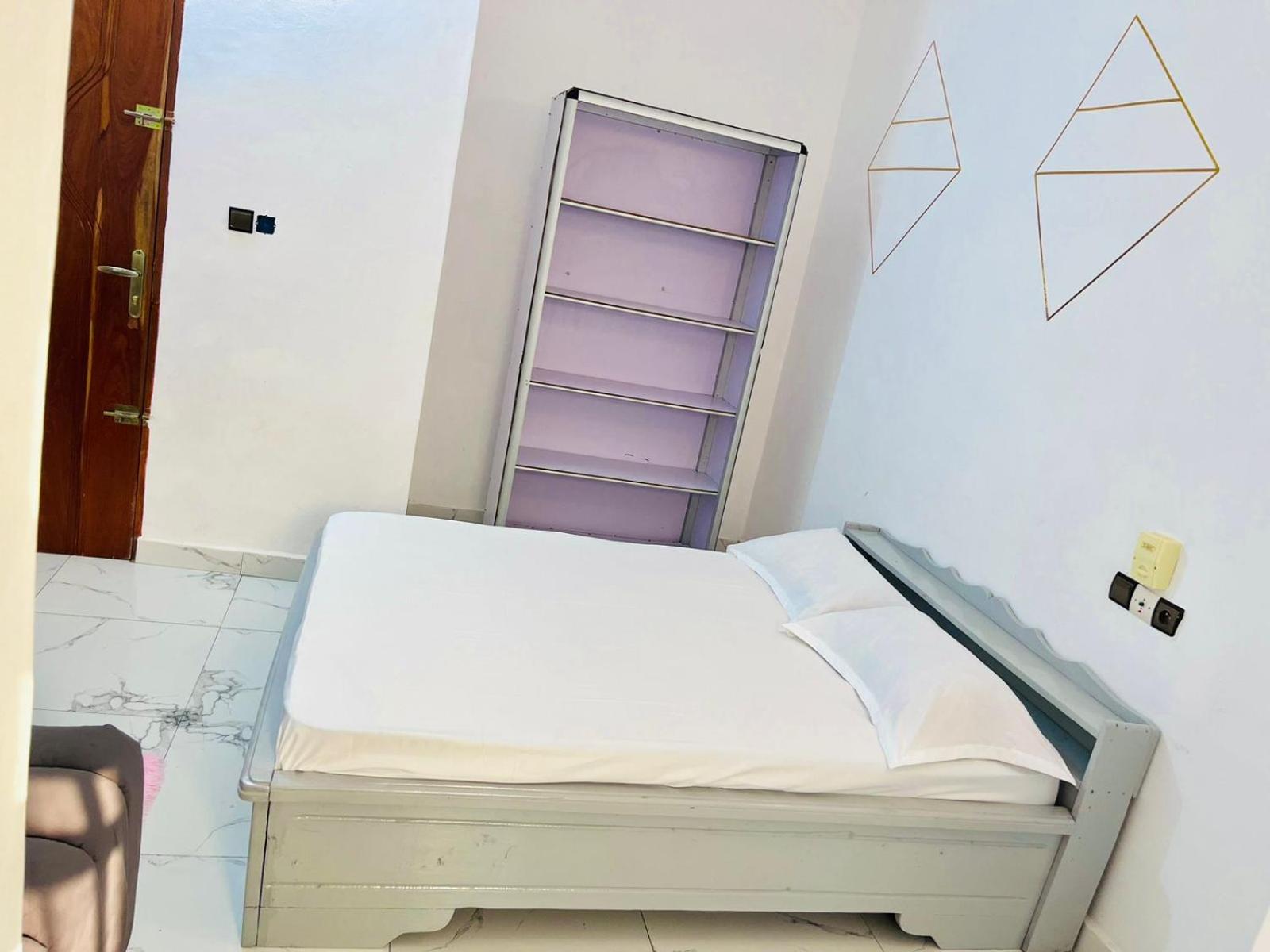 Deluxe Room (2 Adults + 1 Child)