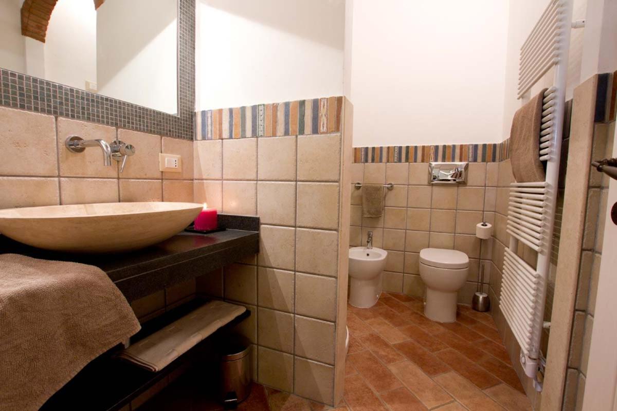 One-Bedroom Standard Apartment - Photo 4