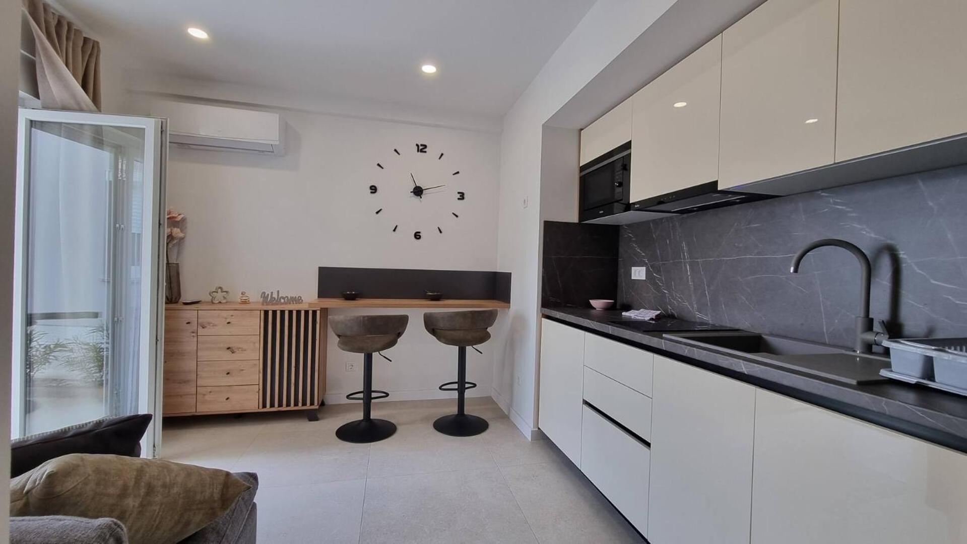 Apartment photo 3