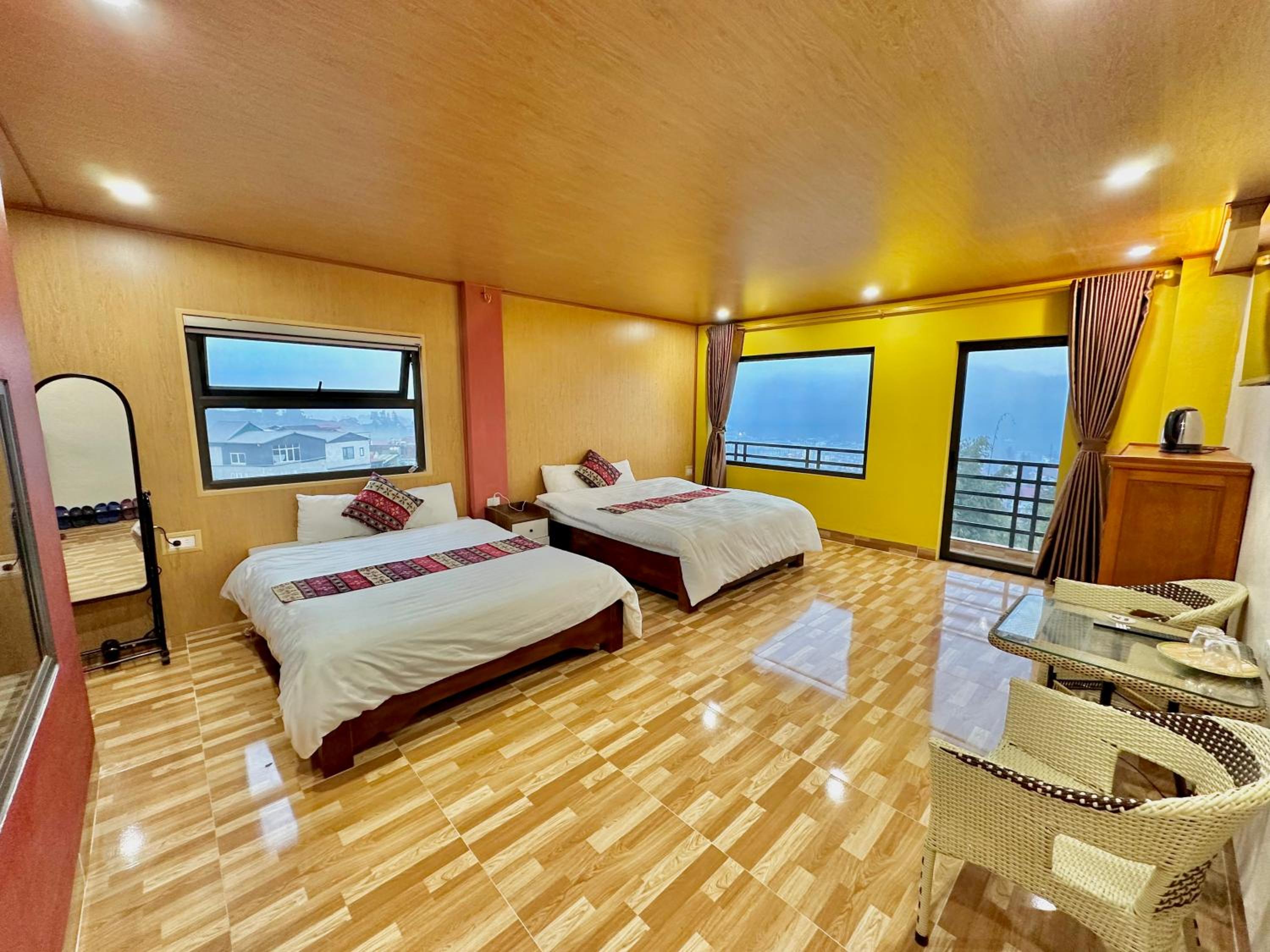 Quadruple Room with Mountain View photo 1