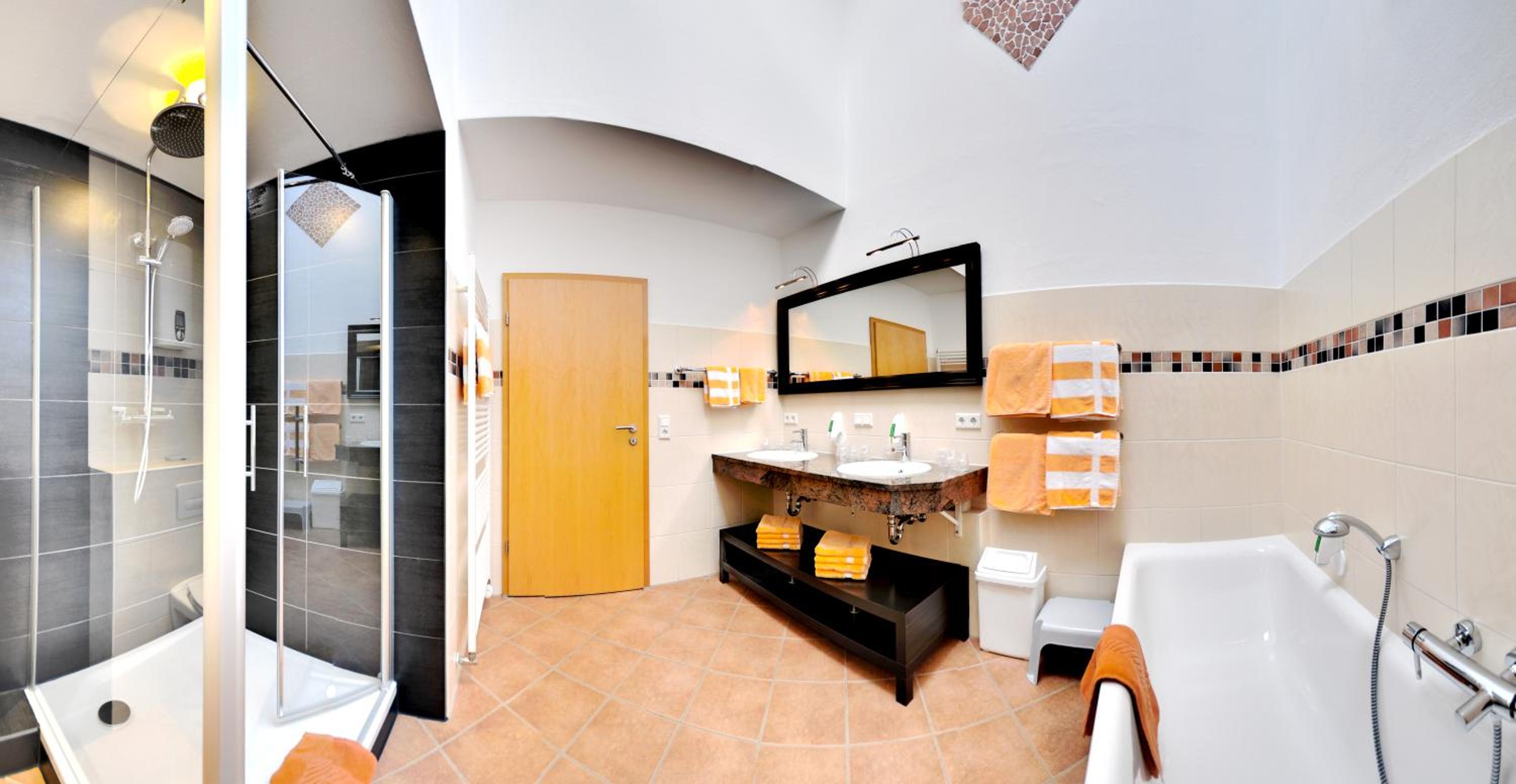 Four-Bedroom Apartment with Balcony 