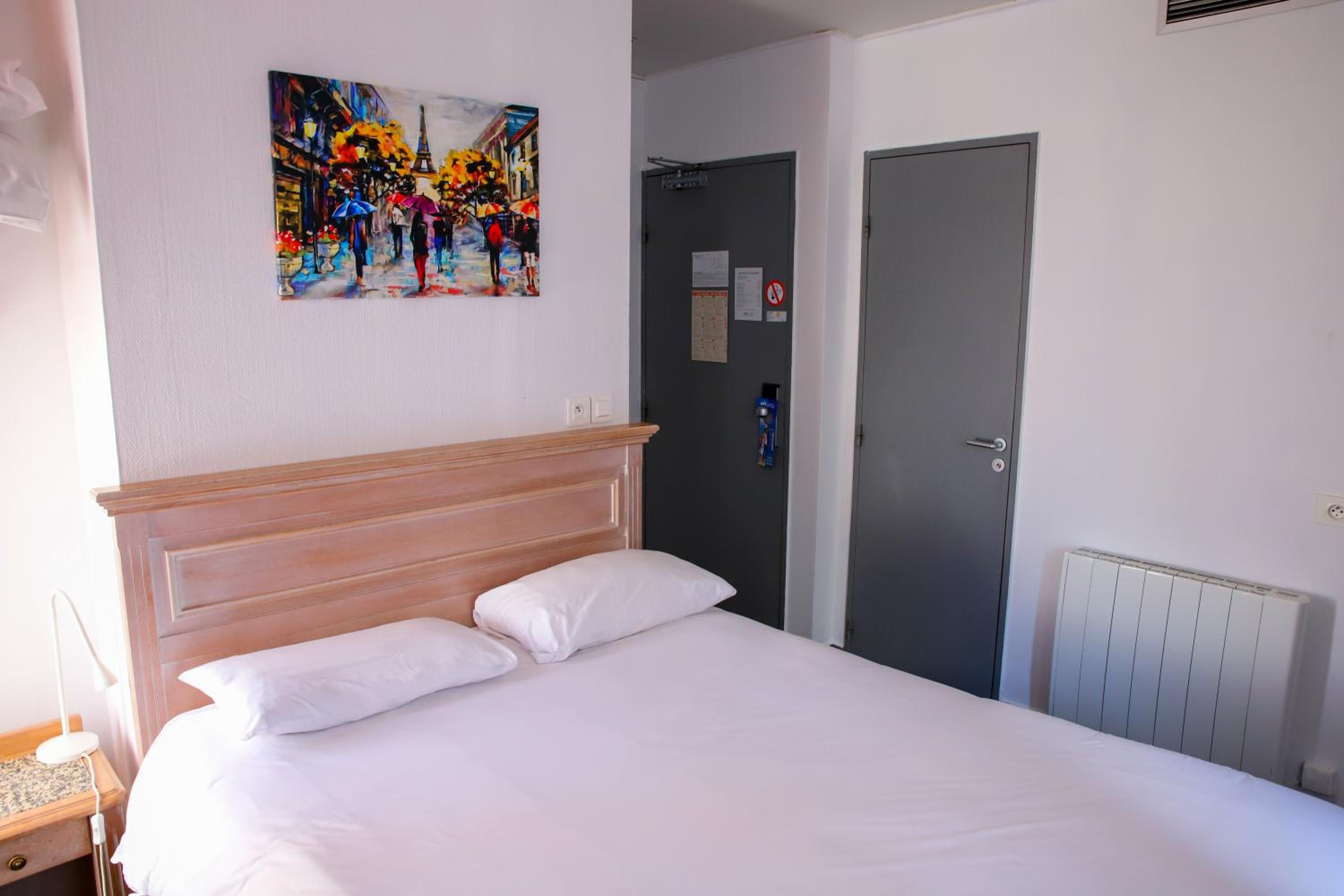 Double Room - Photo 2