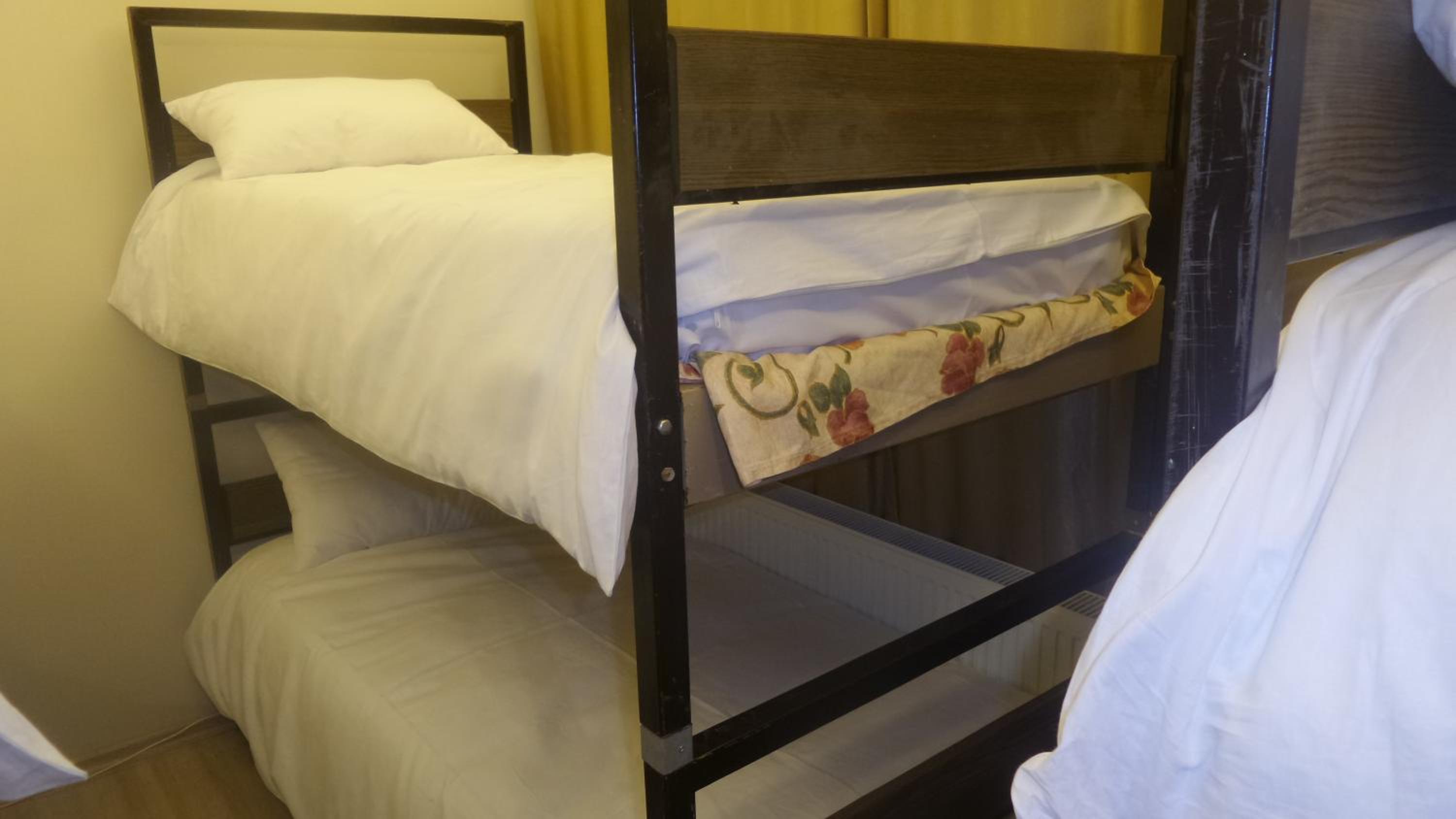 Bed in 8-Bed Mixed Dormitory Room photo 2