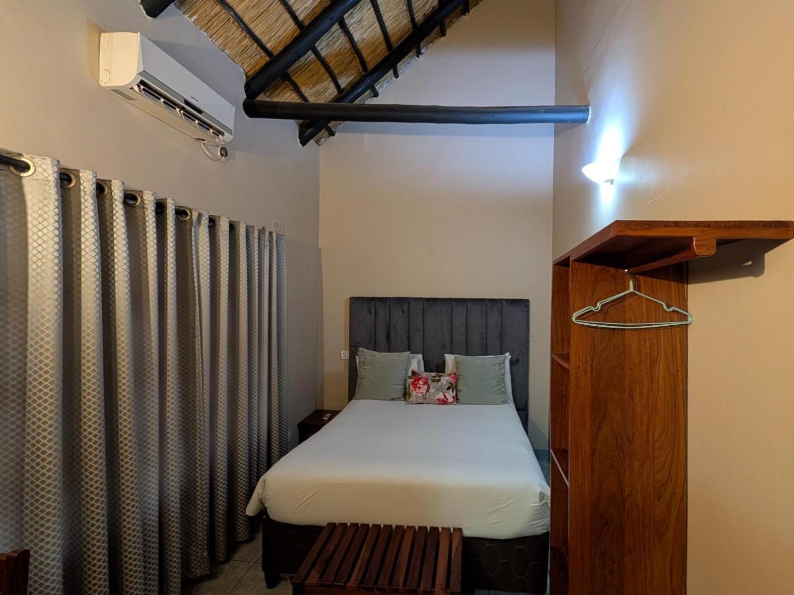 Budget Double Room photo 2