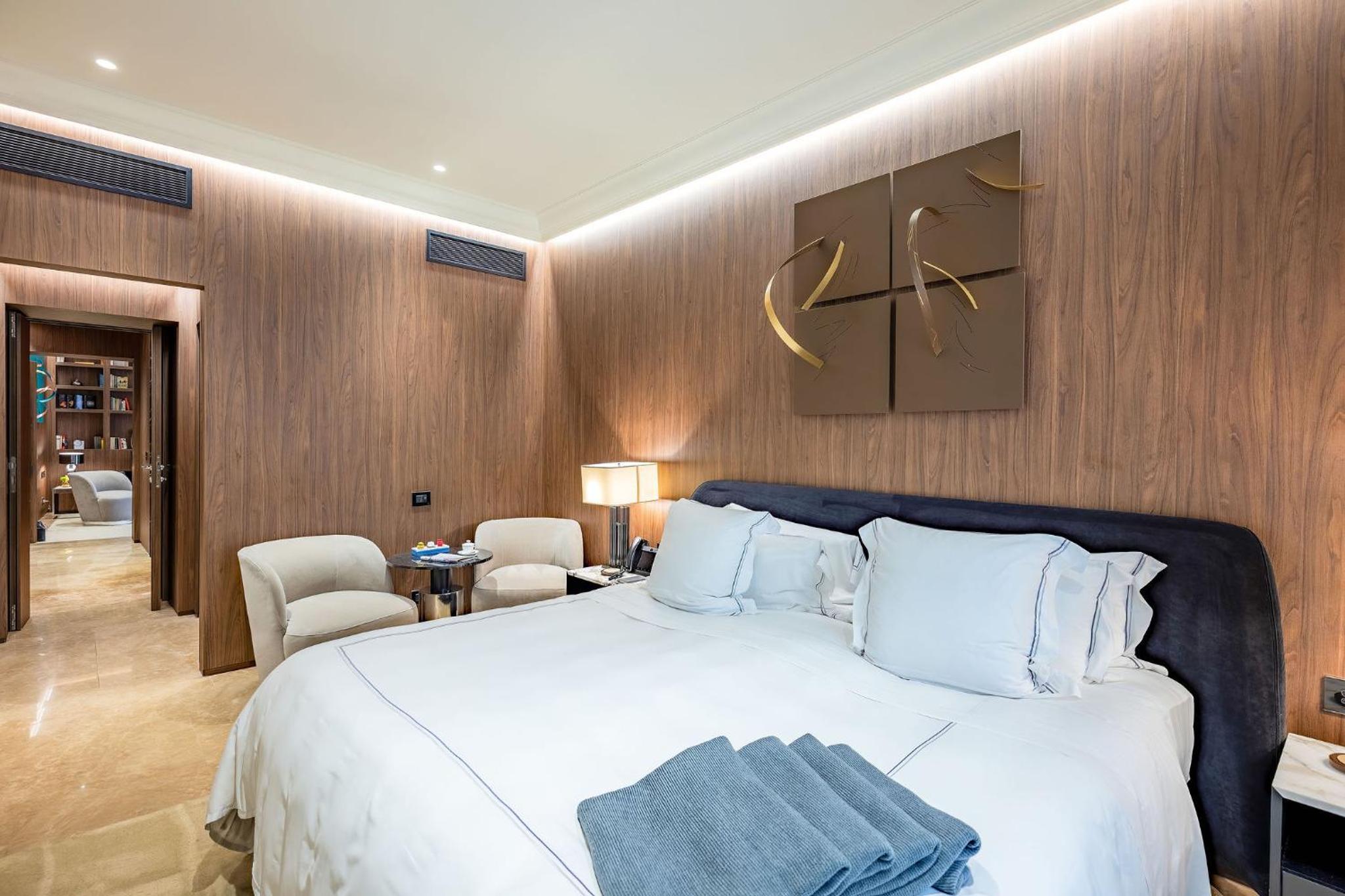 Family Suite (Non Smoking)
