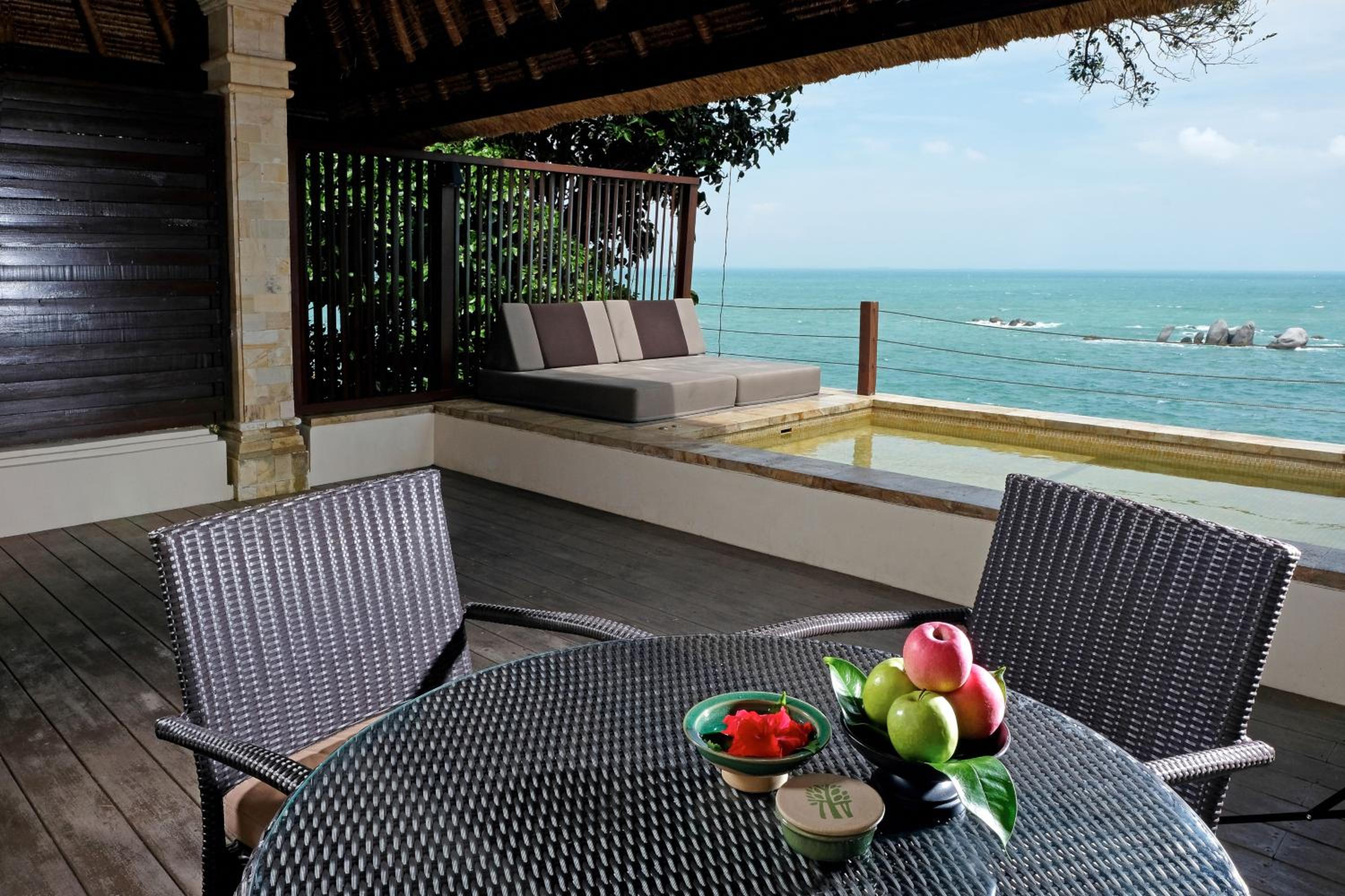 Rainforest Oceanfront Villa - Photo 7