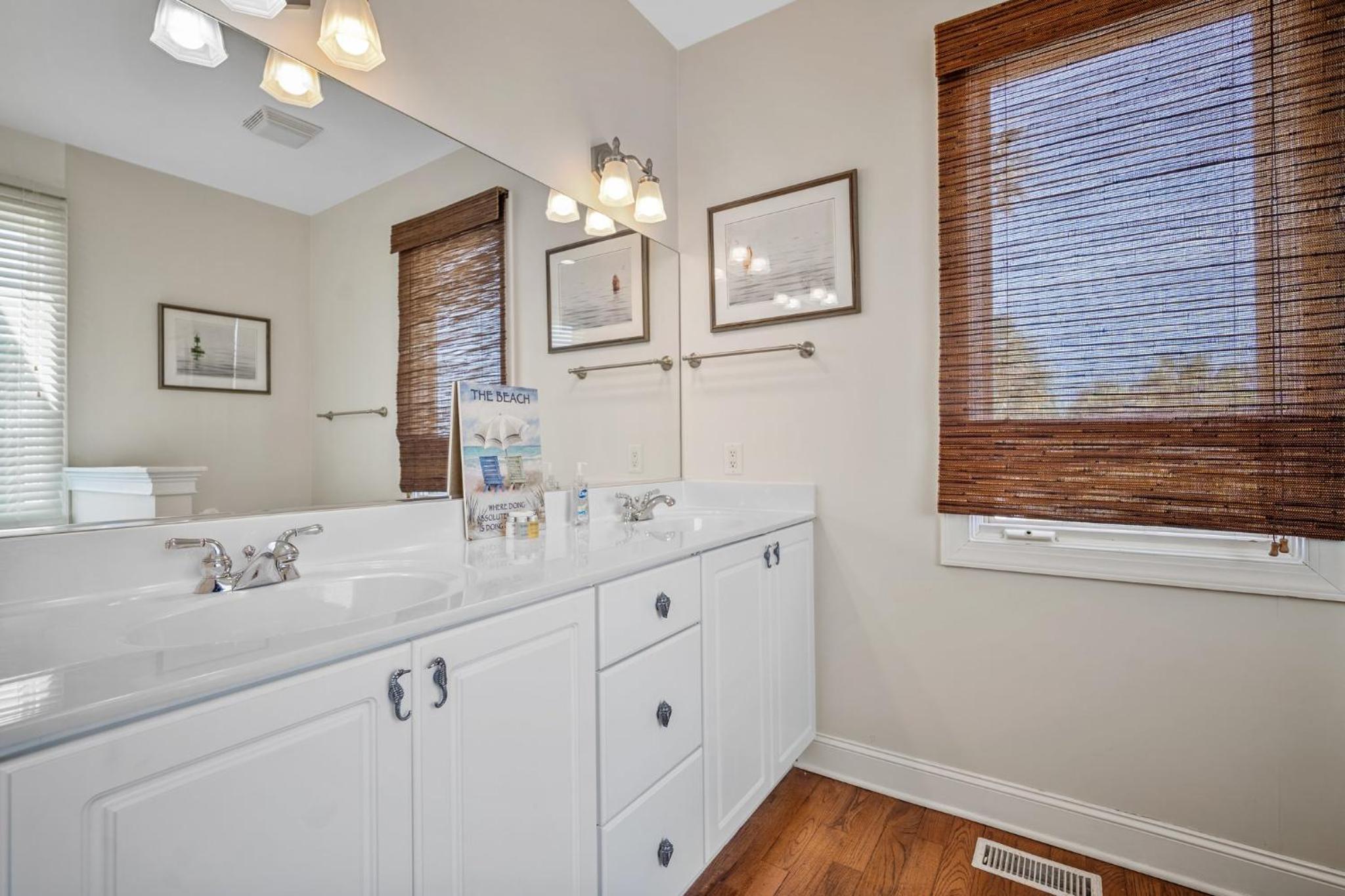 Four-Bedroom House photo 1