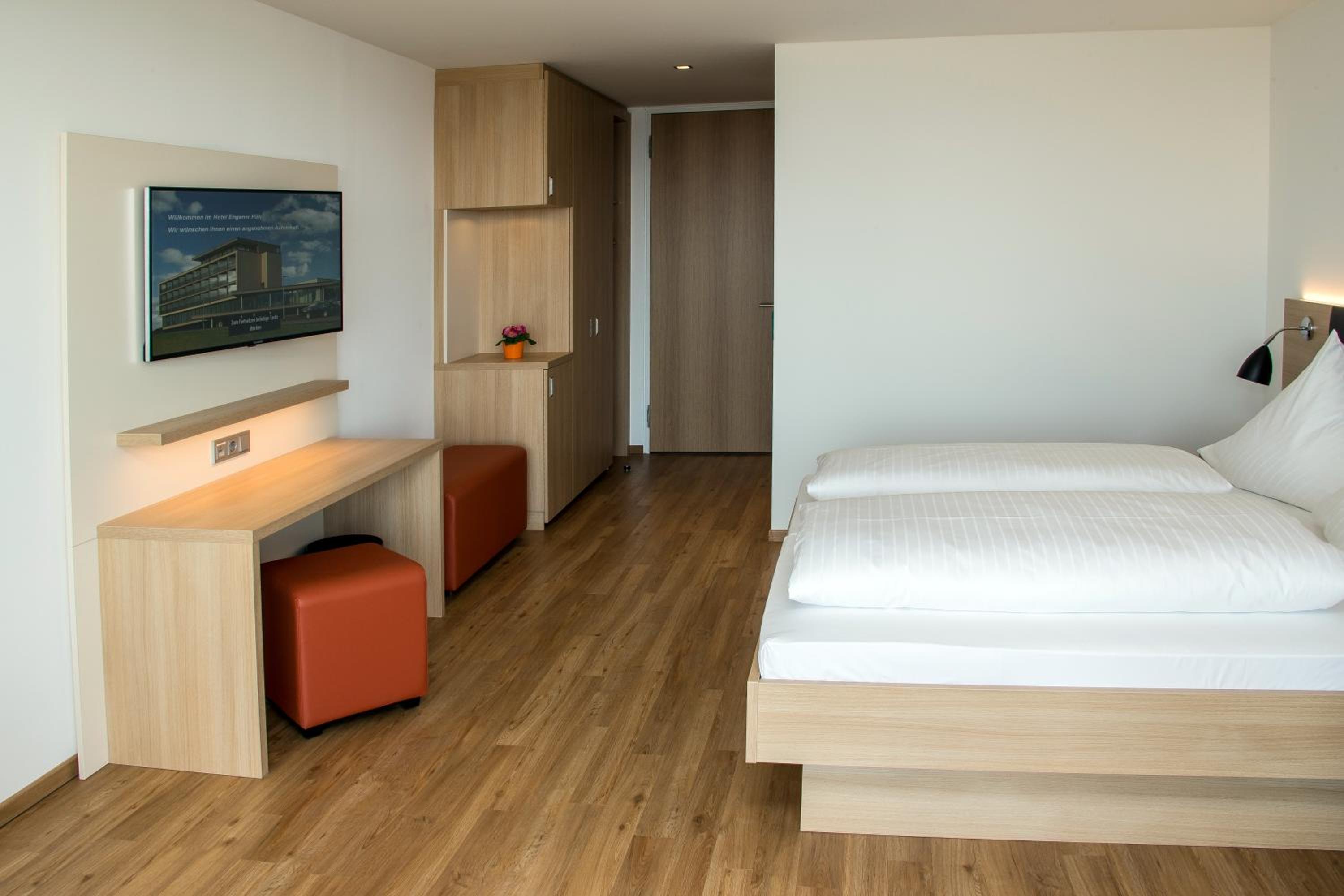 Double Room with Balcony - Photo 2