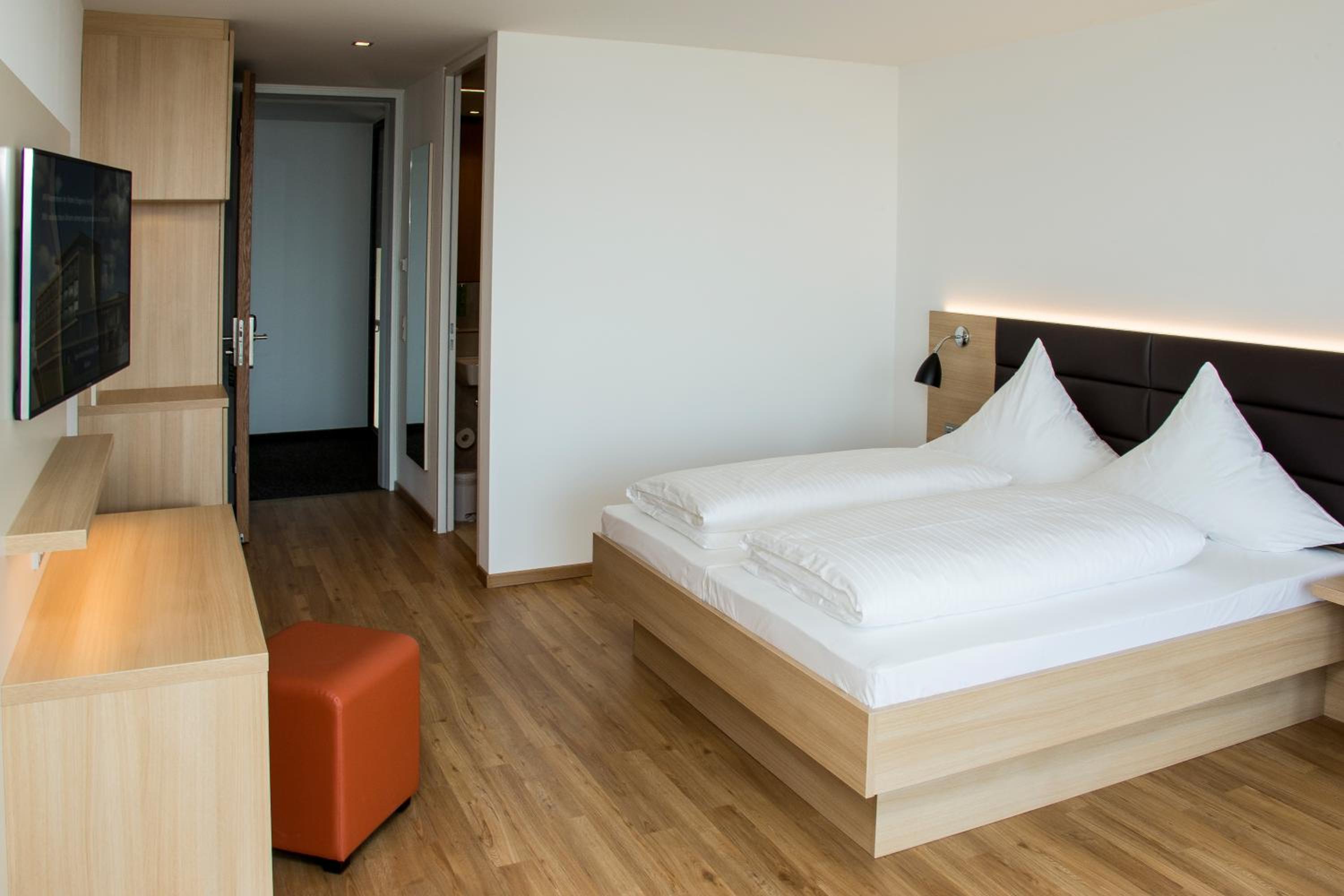 Double Room with Balcony - Photo 1