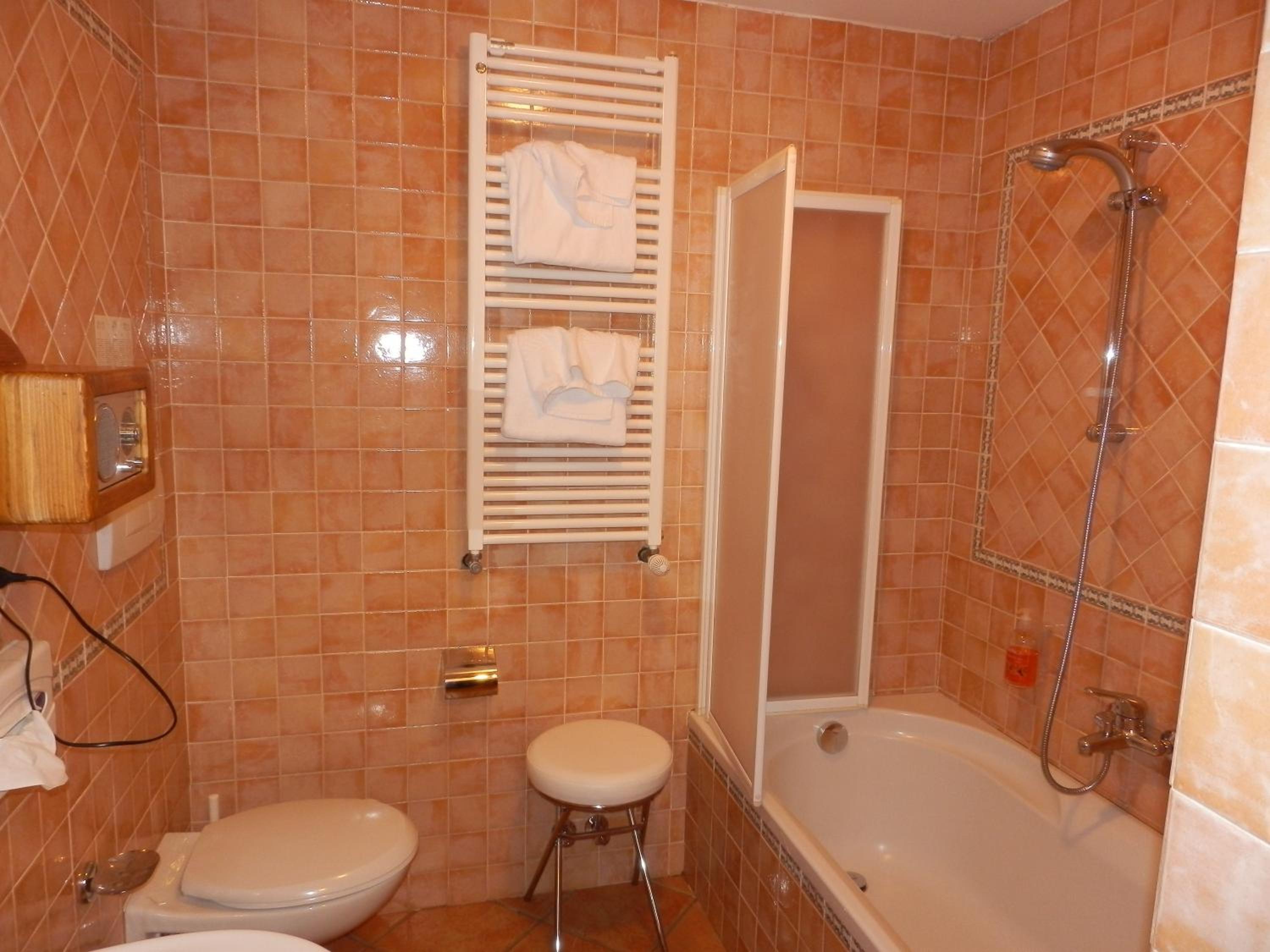 Two Connecting Double or Twin Rooms - Photo 5