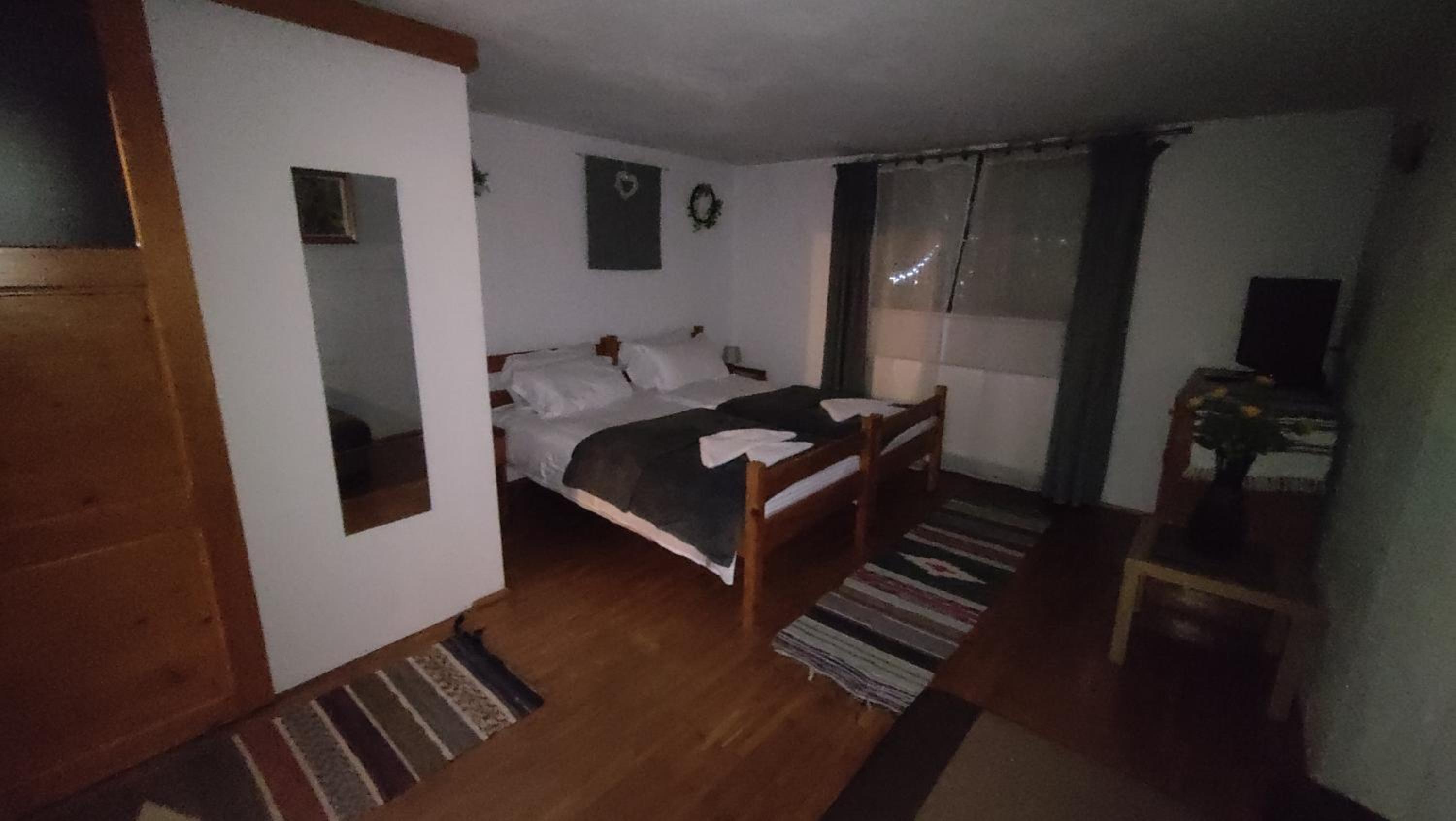 Deluxe Double or Twin Room with Mountain View photo 3