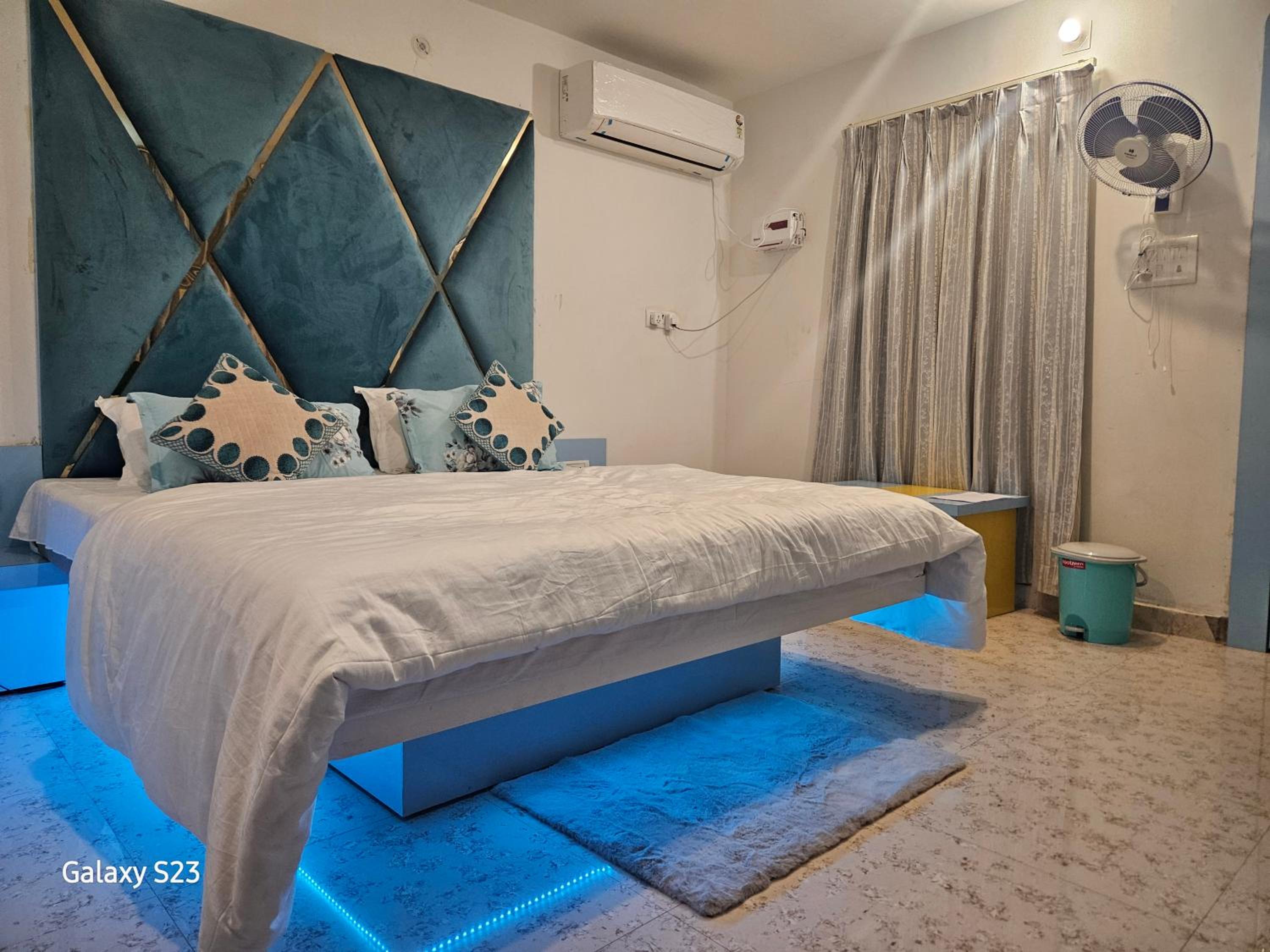 Suite with City View photo 3