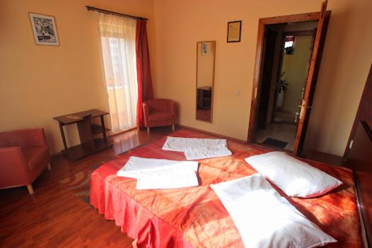 Double Room - Photo 3