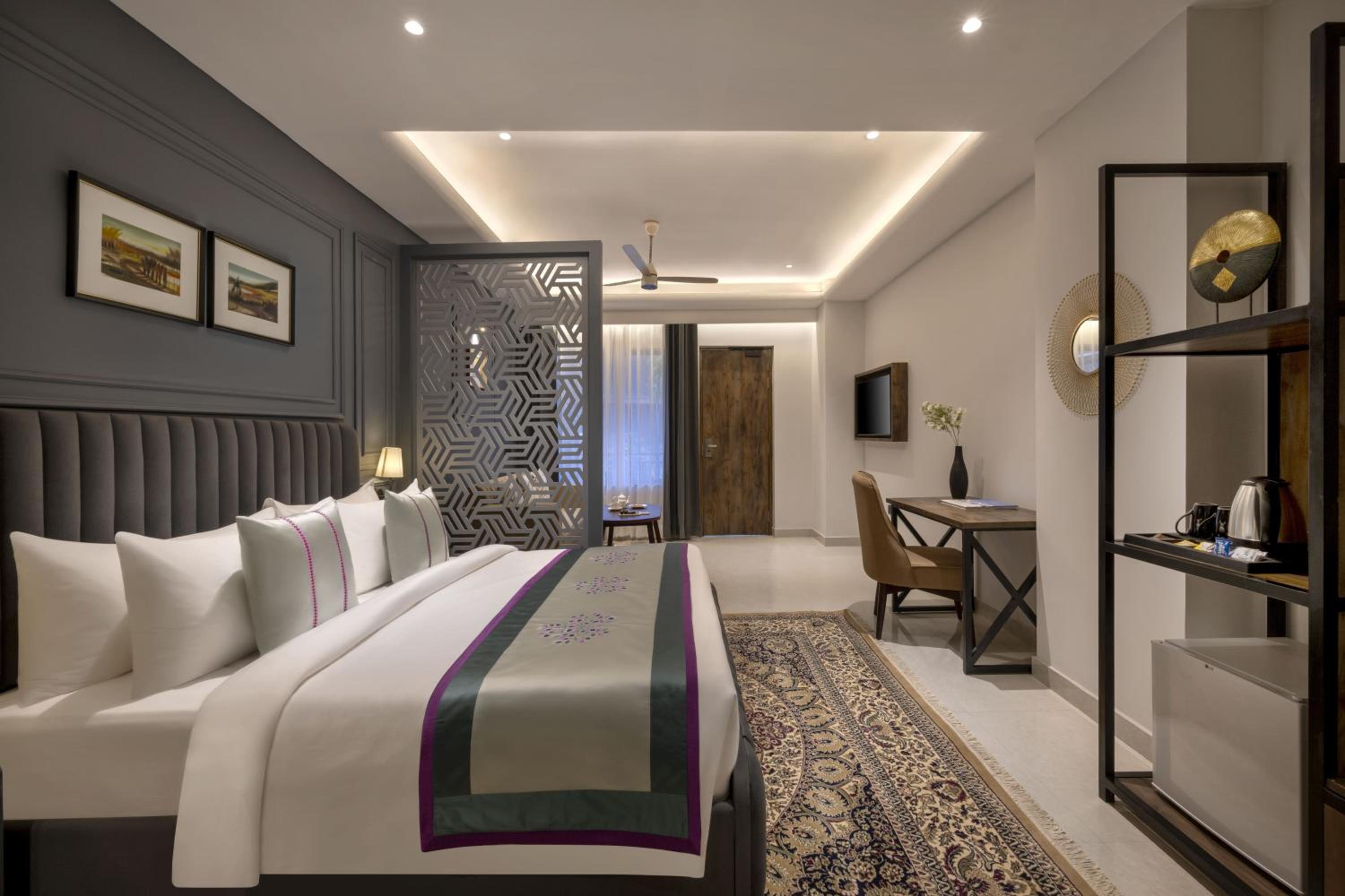 Club room with Private balcony - Photo 5
