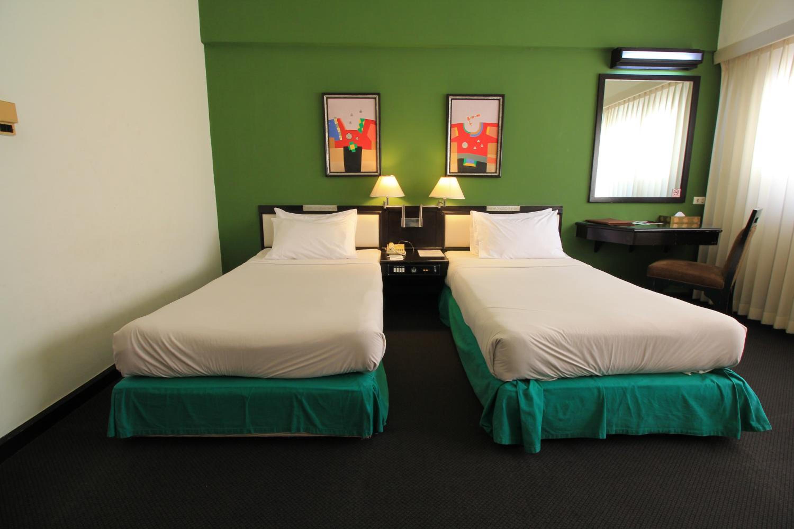 Standard Twin Room - Photo 3