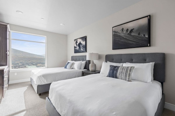 Standard room, 2 Queens