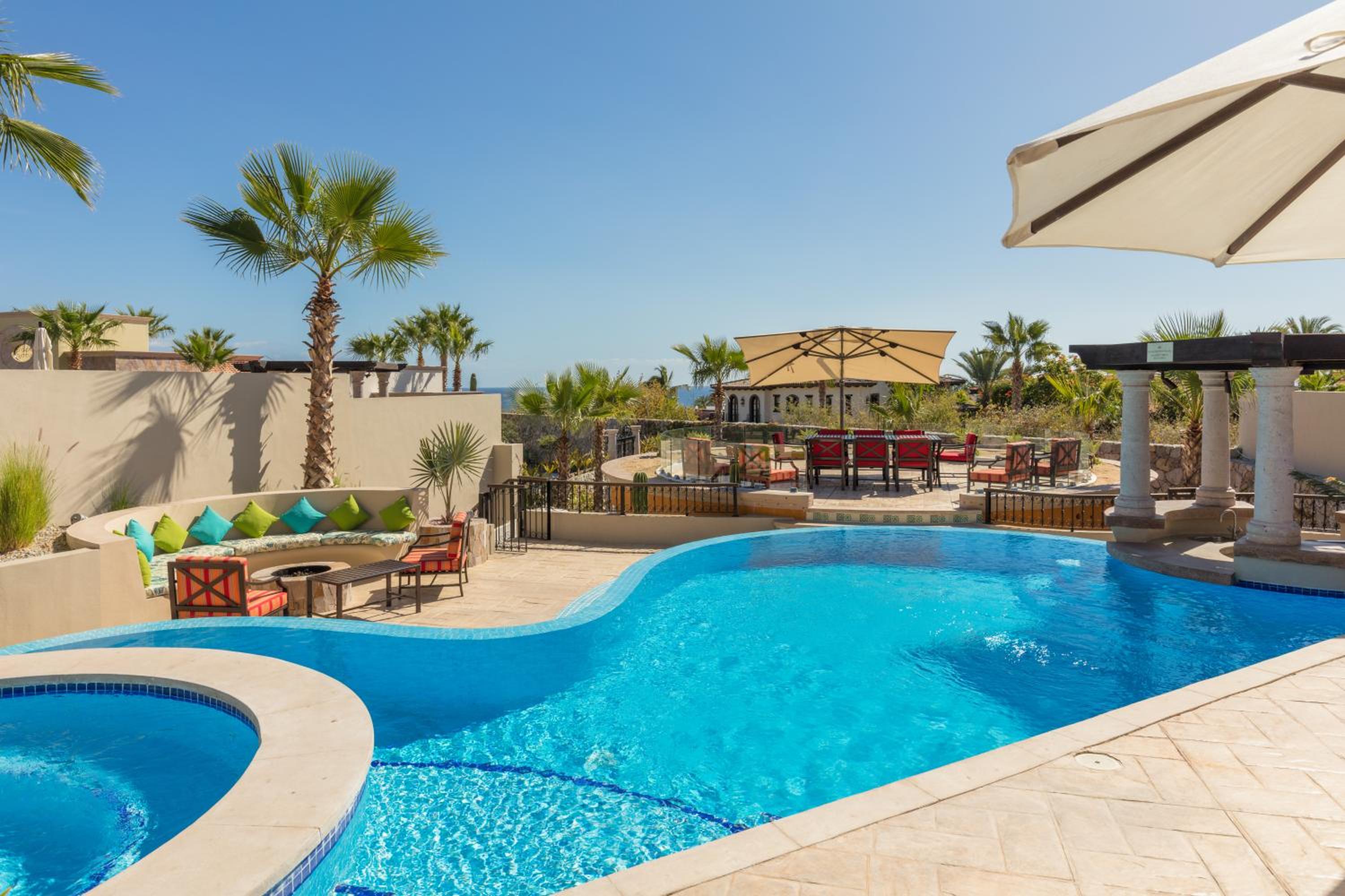 Villa with Private Pool thumbnail 5