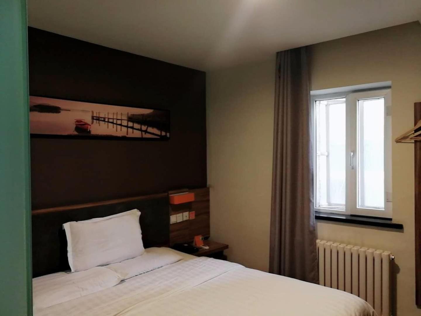 Premium Queen Room