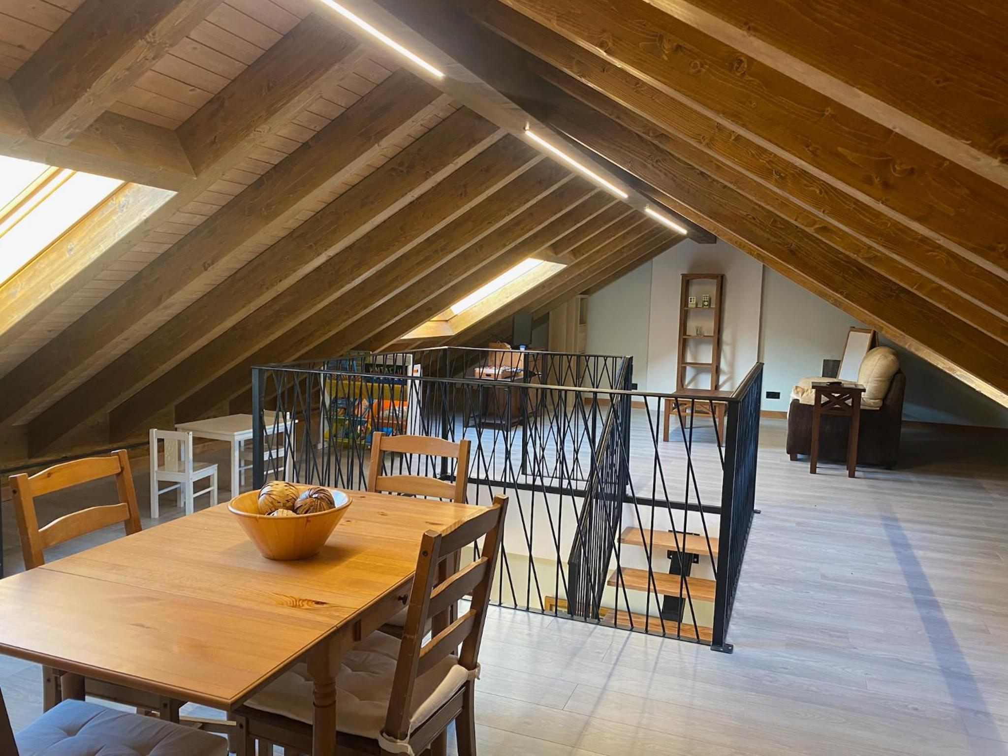 Two-Bedroom Apartment with Mountain View photo 3