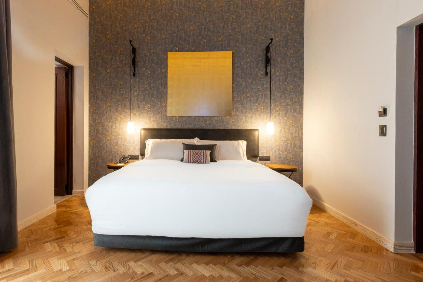Superior Suite - Photo 1