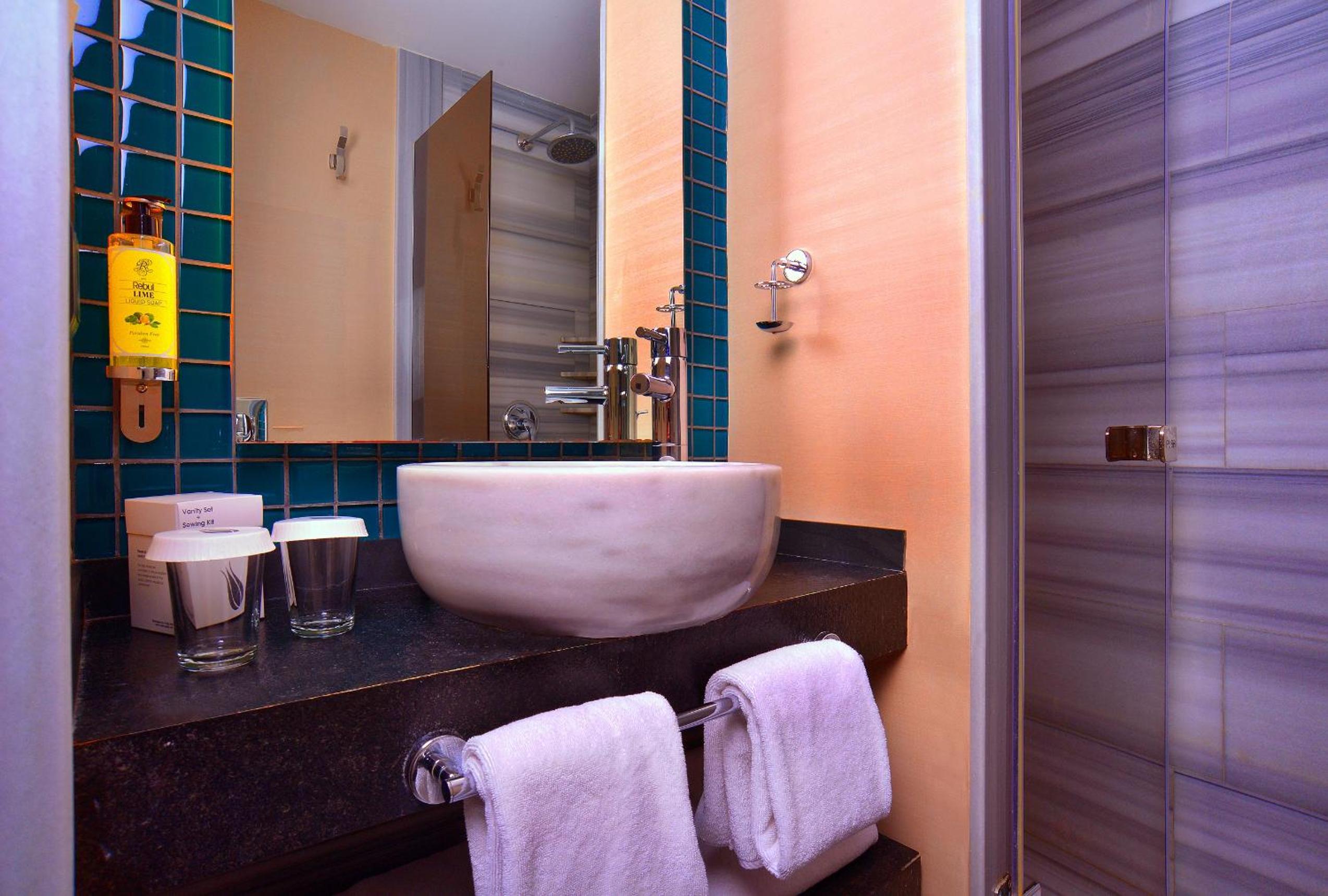 Economy Double Or Twin Room photo 3
