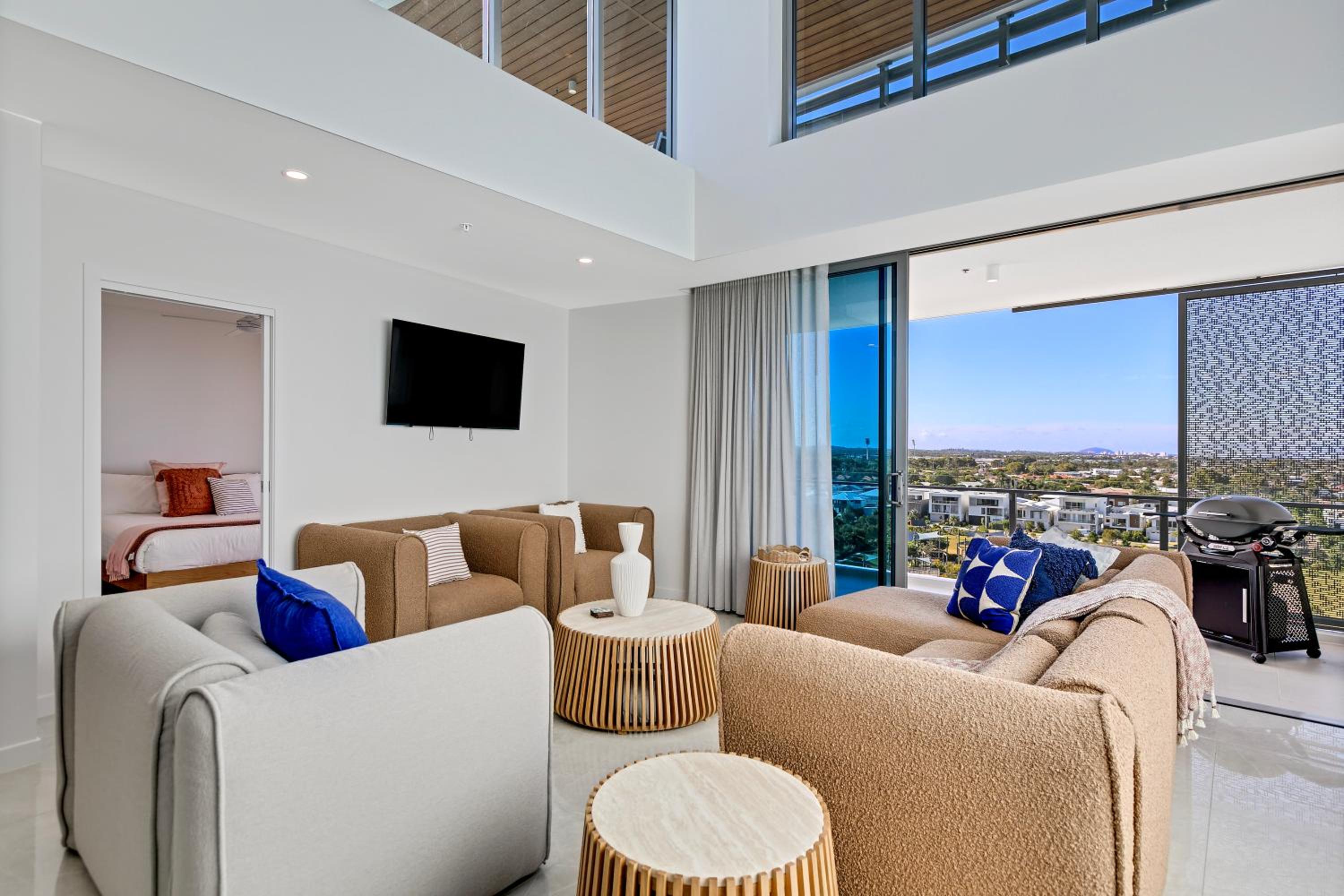 Three Bedroom Penthouse Ocean View with Rooftop Private Pool photo 2