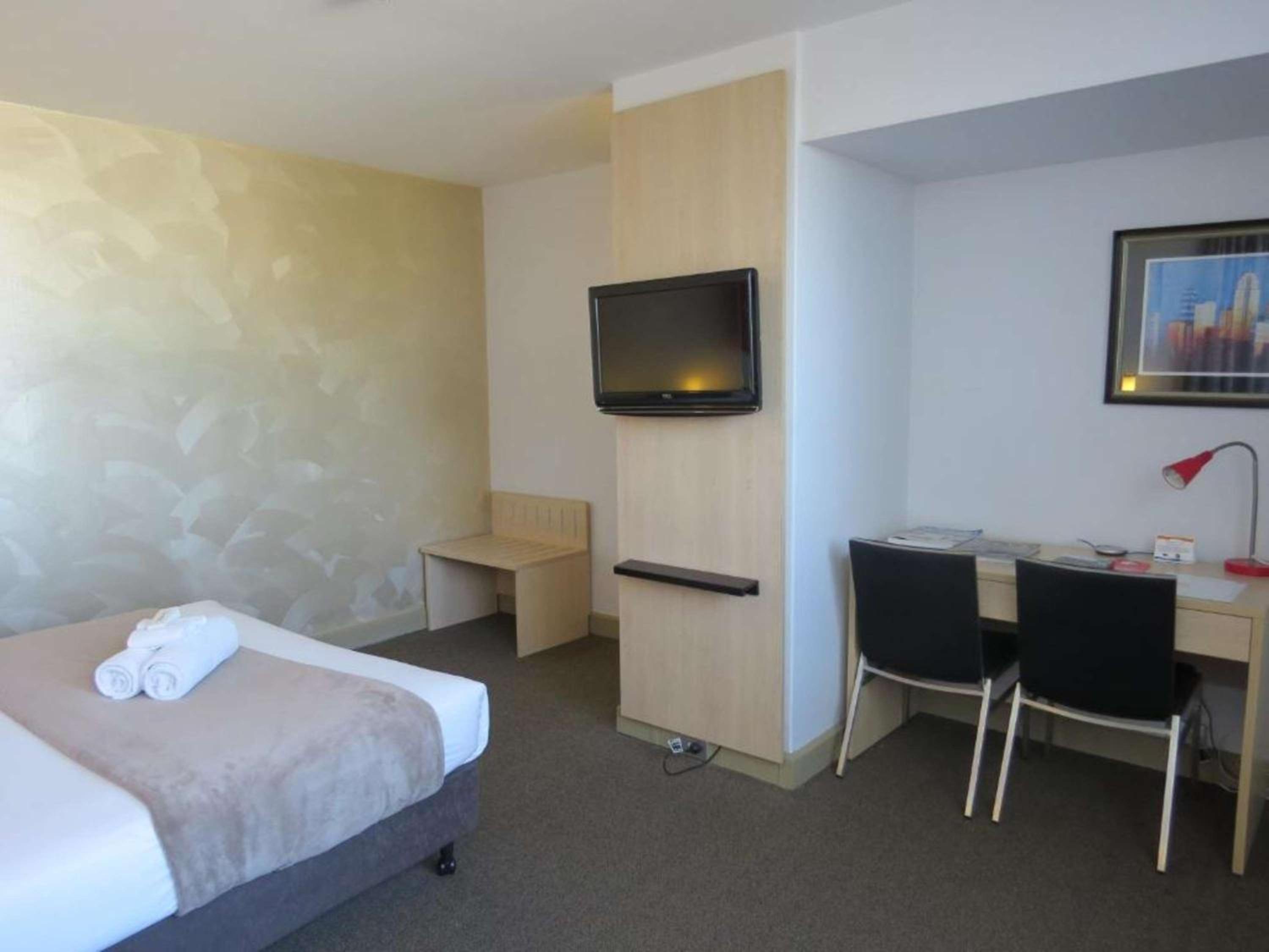 Economy Double Room photo 2
